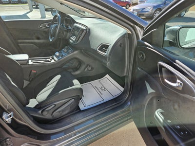 2015 Chrysler 200 LIMITED Base