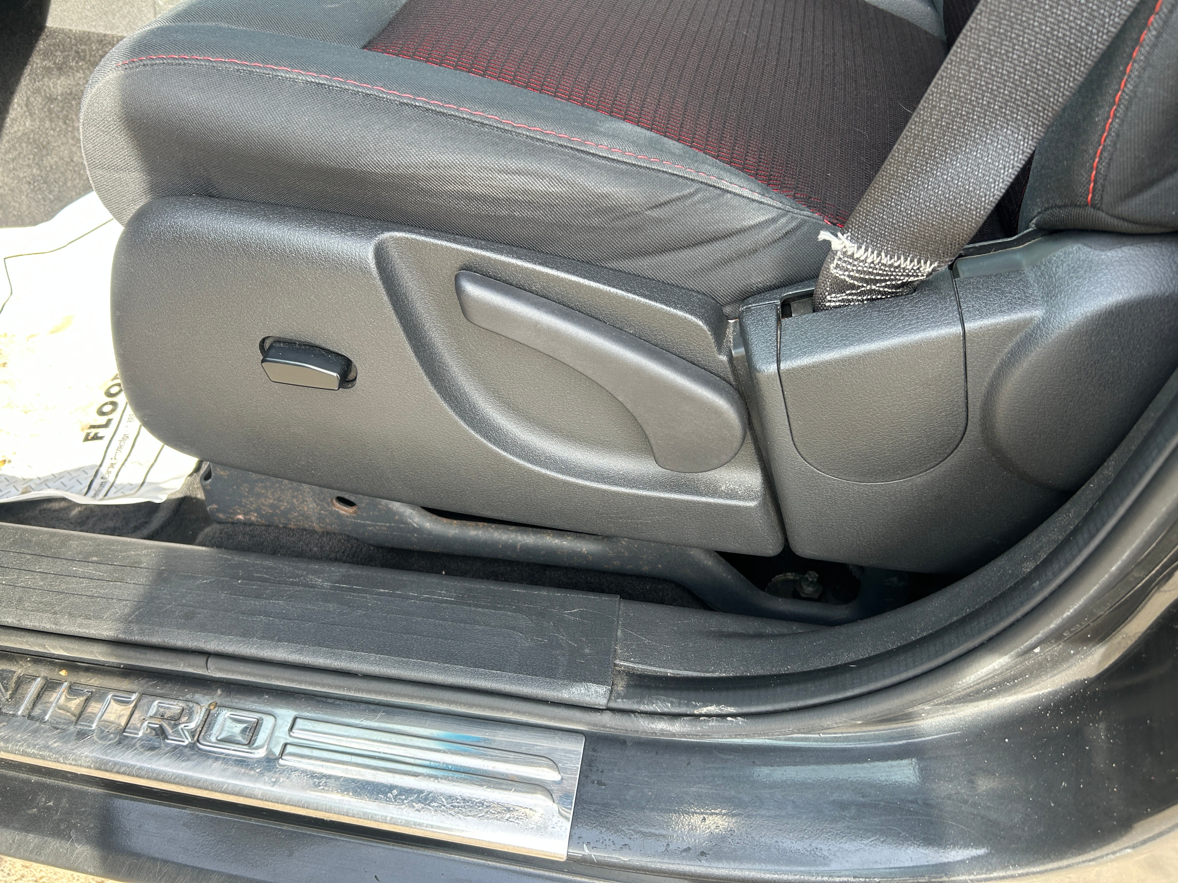 2011 Dodge Nitro Detonator