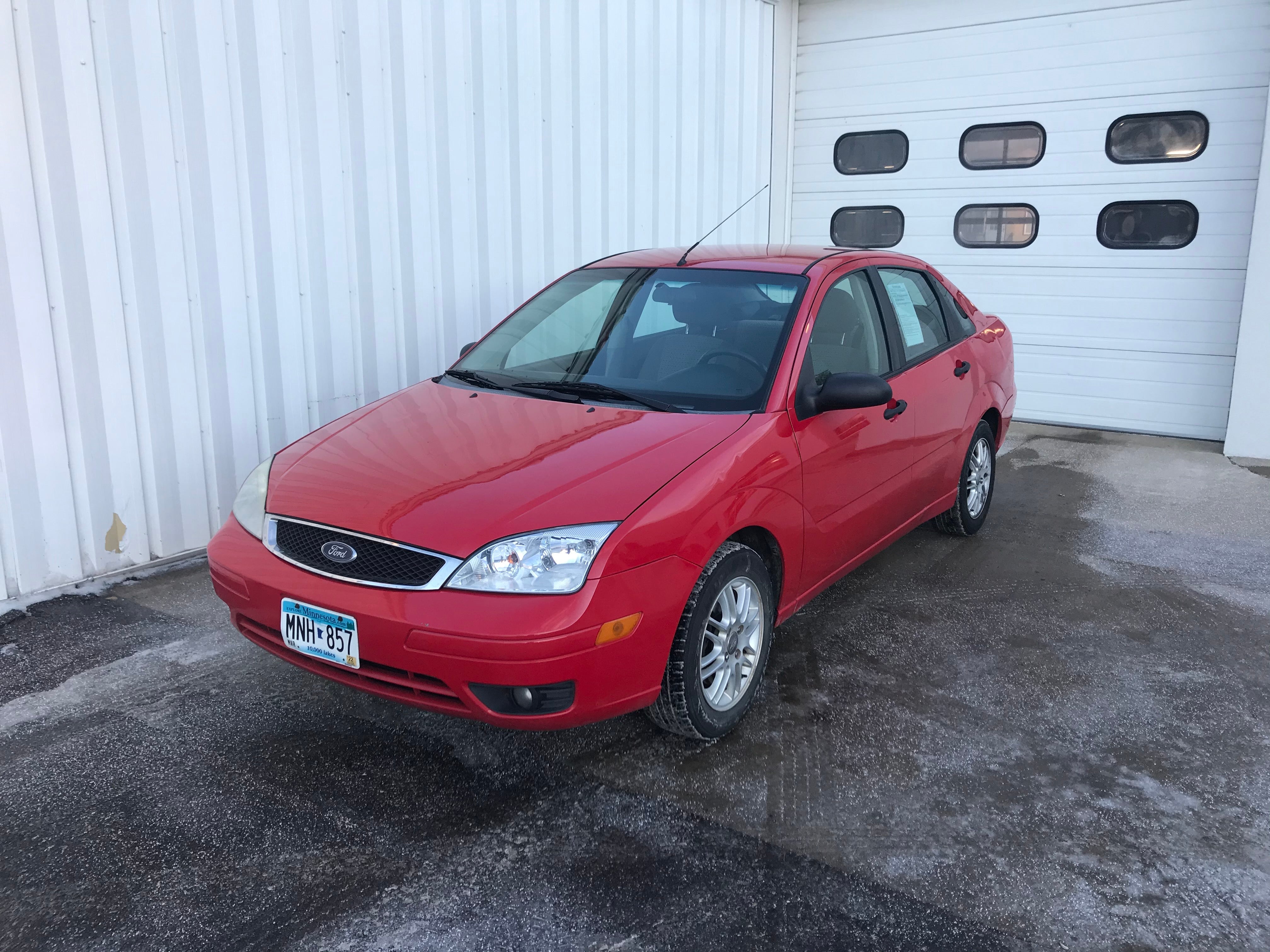 Used 2006 Ford Focus ZX4 S with VIN 1FAFP34N16W111732 for sale in Arlington, Minnesota