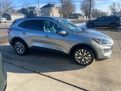 2022 Ford Escape Titanium