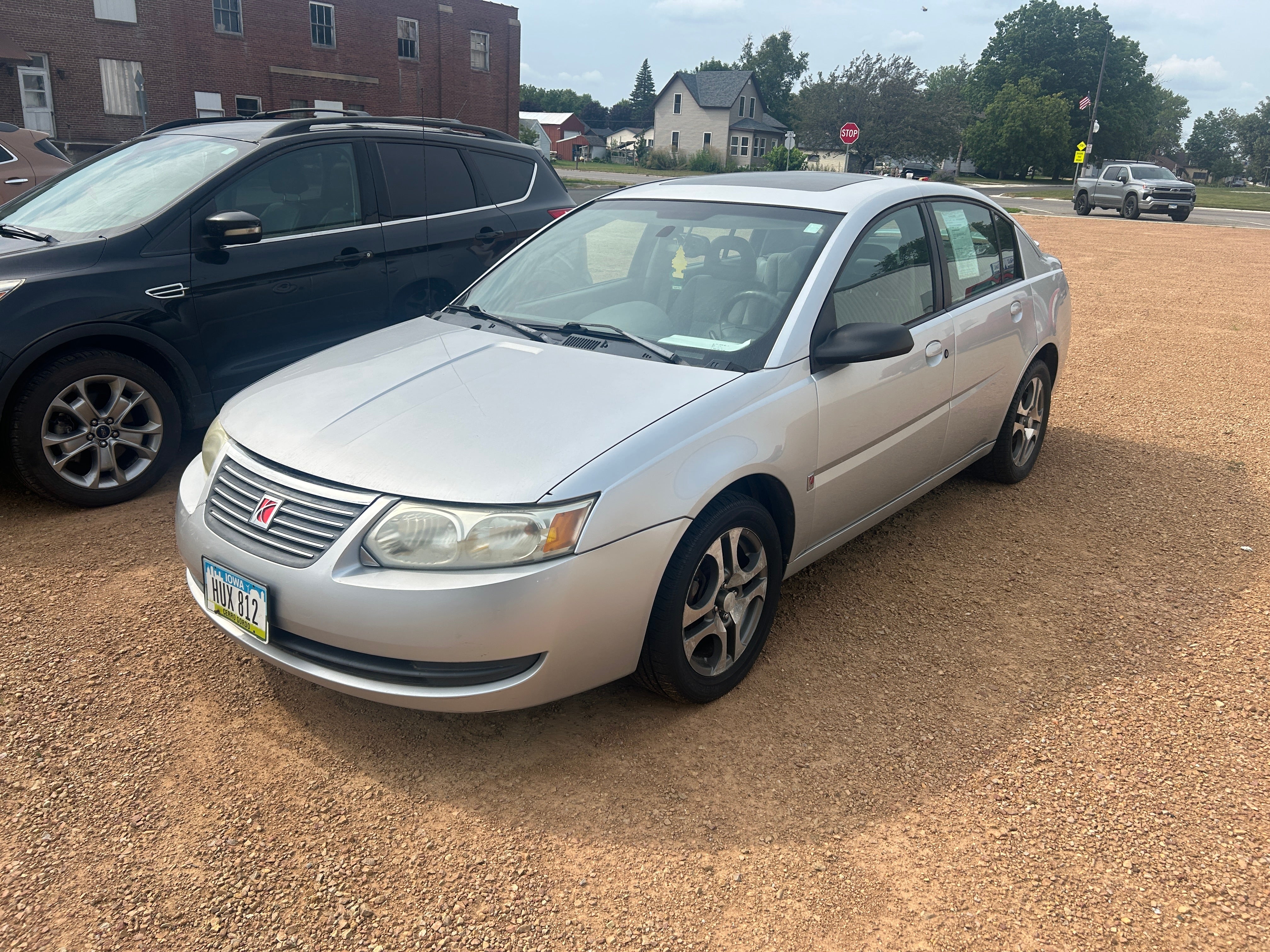 2005 Saturn Ion ION 2