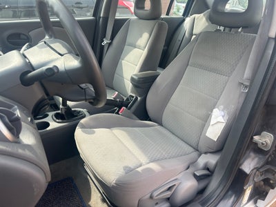 2005 Saturn Ion ION 2