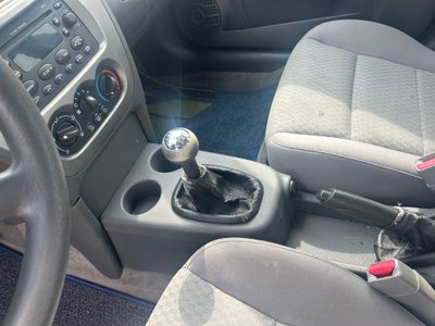 2005 Saturn Ion ION 2