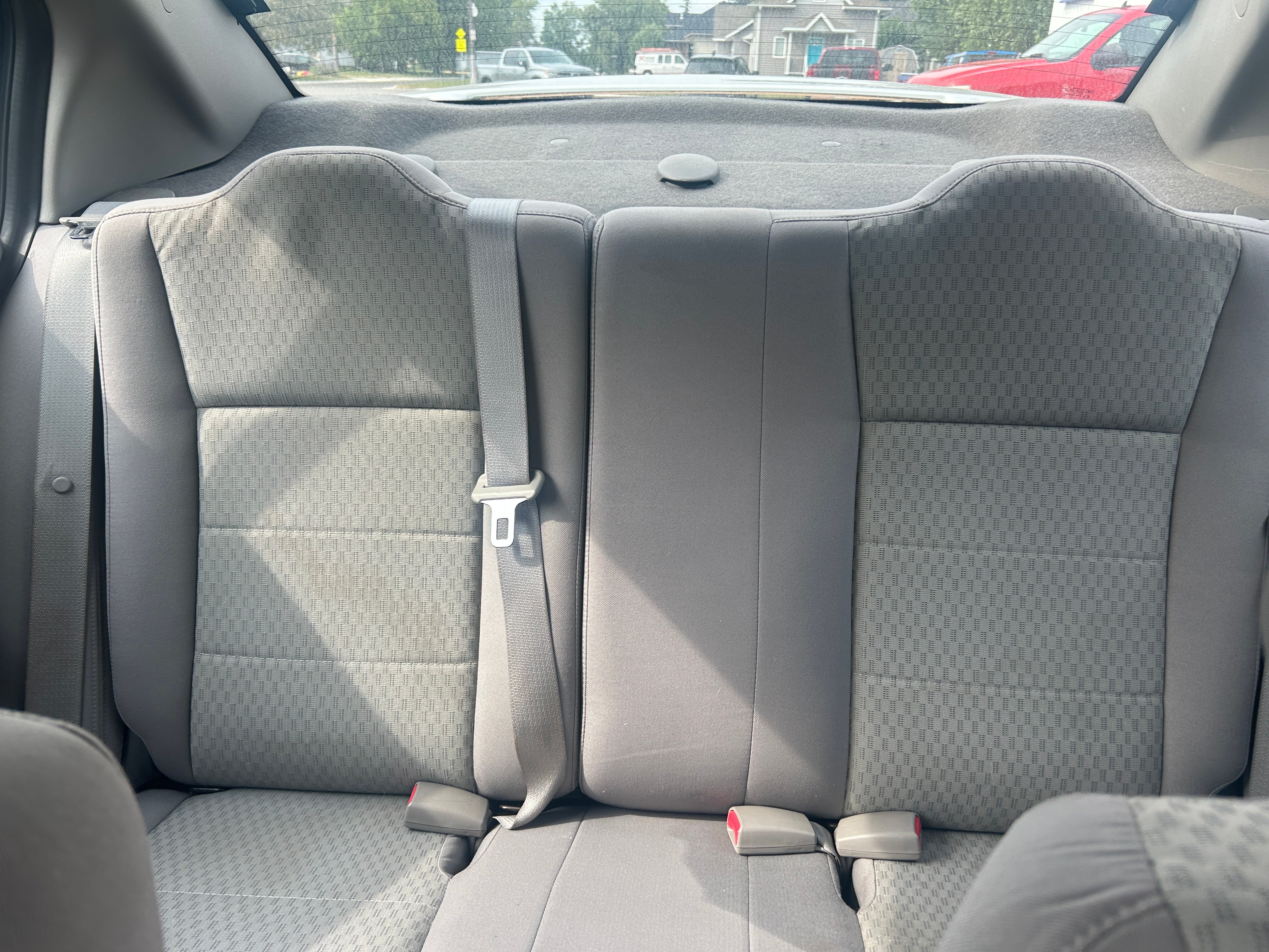 2005 Saturn Ion ION 2