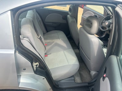 2005 Saturn Ion ION 2