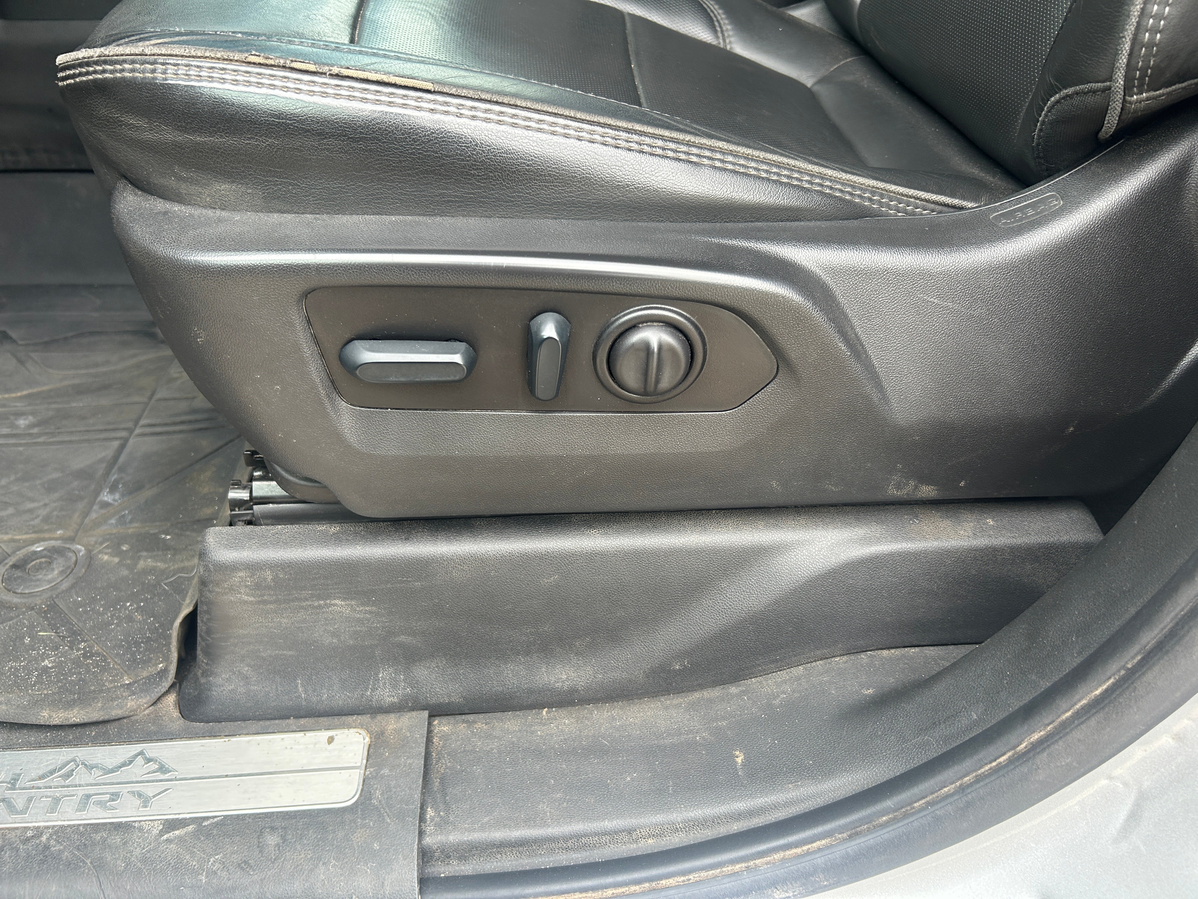 2022 Chevrolet Silverado 3500 HD High Country