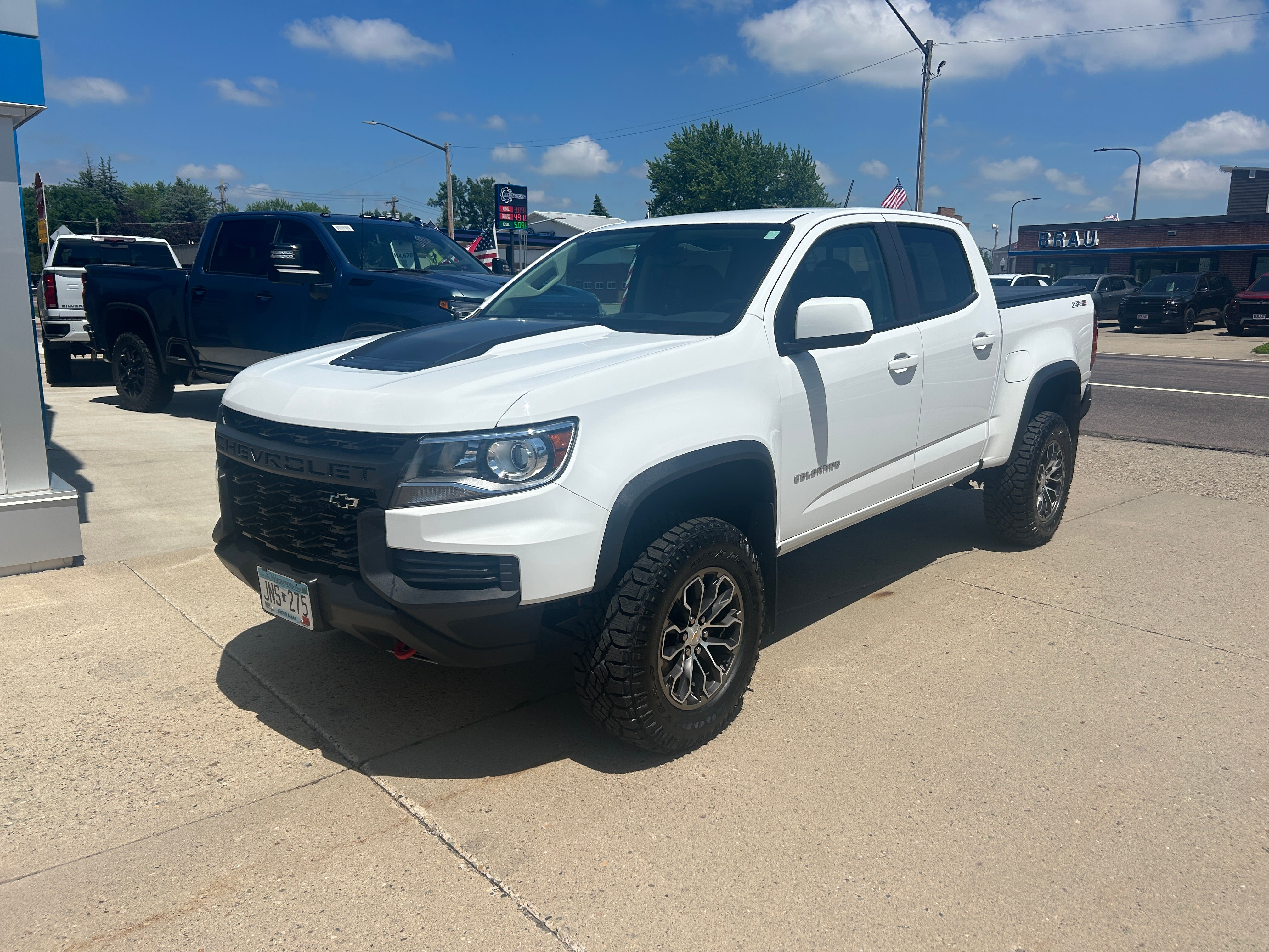 Used 2022 Chevrolet Colorado ZR2 with VIN 1GCGTEEN6N1324398 for sale in Arlington, Minnesota