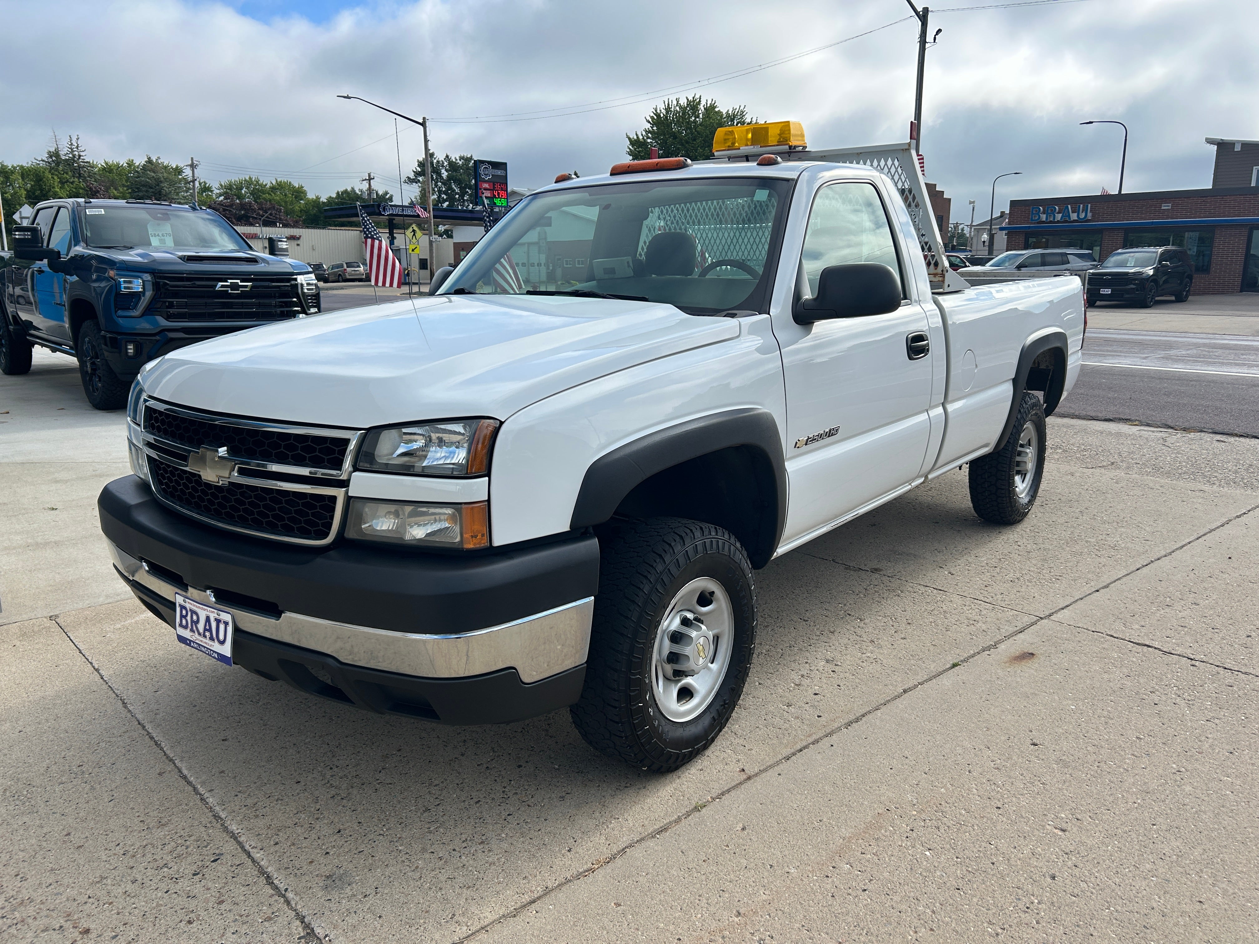 Used 2006 Chevrolet Silverado 2500HD Work with VIN 1GCHC24U56E241728 for sale in Arlington, Minnesota