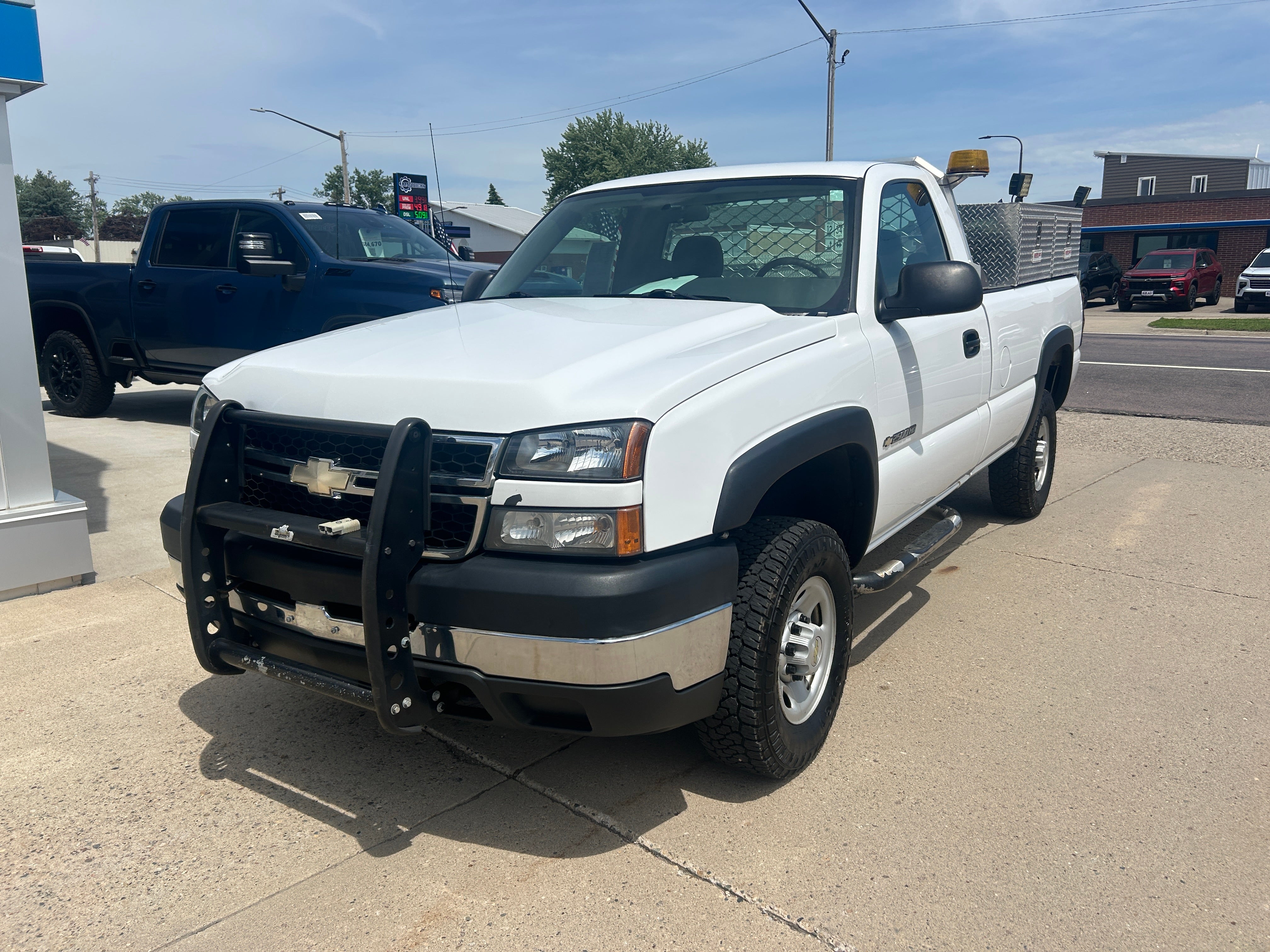 Used 2006 Chevrolet Silverado 2500HD Work with VIN 1GCHK24U56E271217 for sale in Arlington, Minnesota