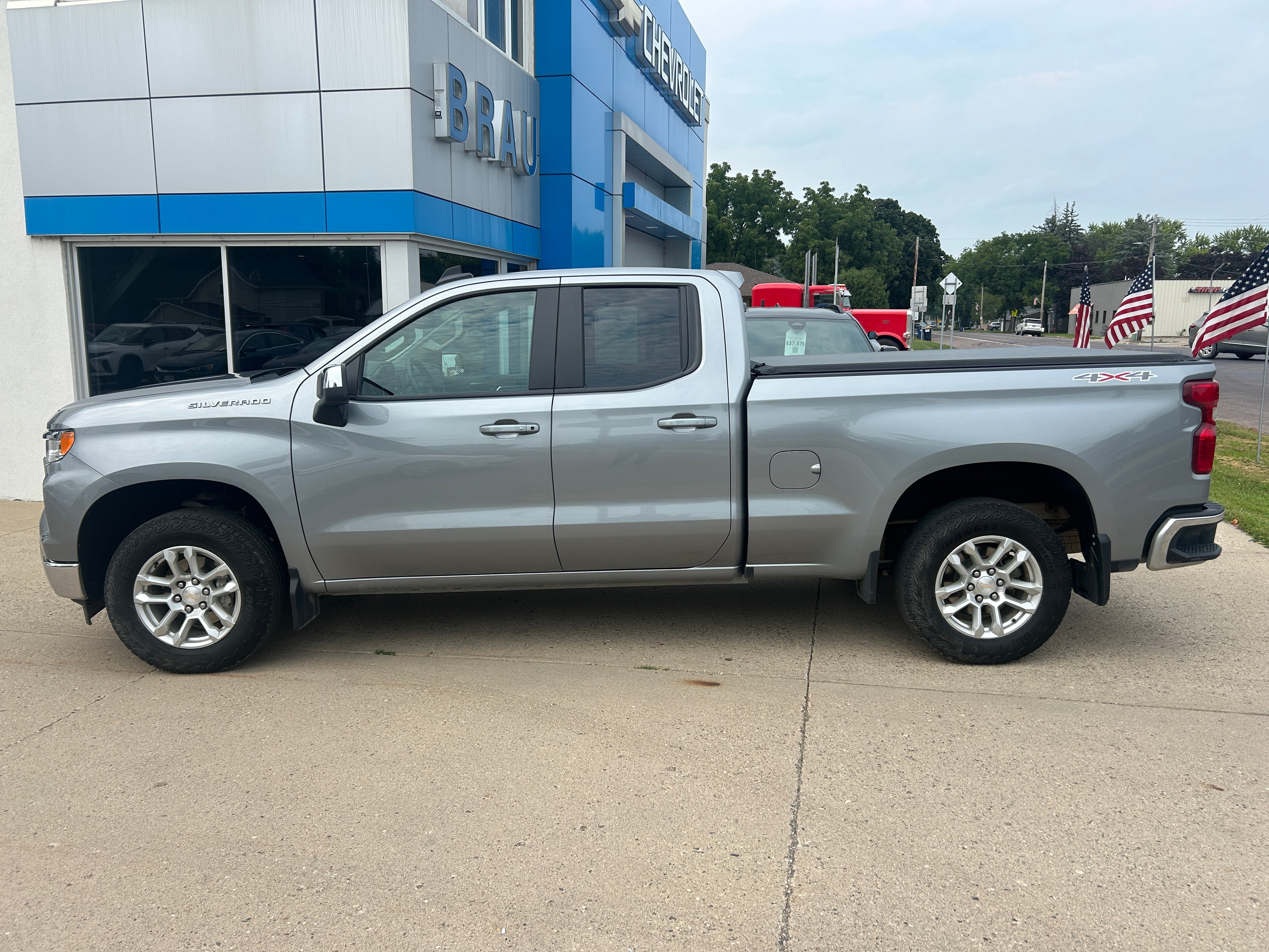2024 Chevrolet Silverado 1500 LT