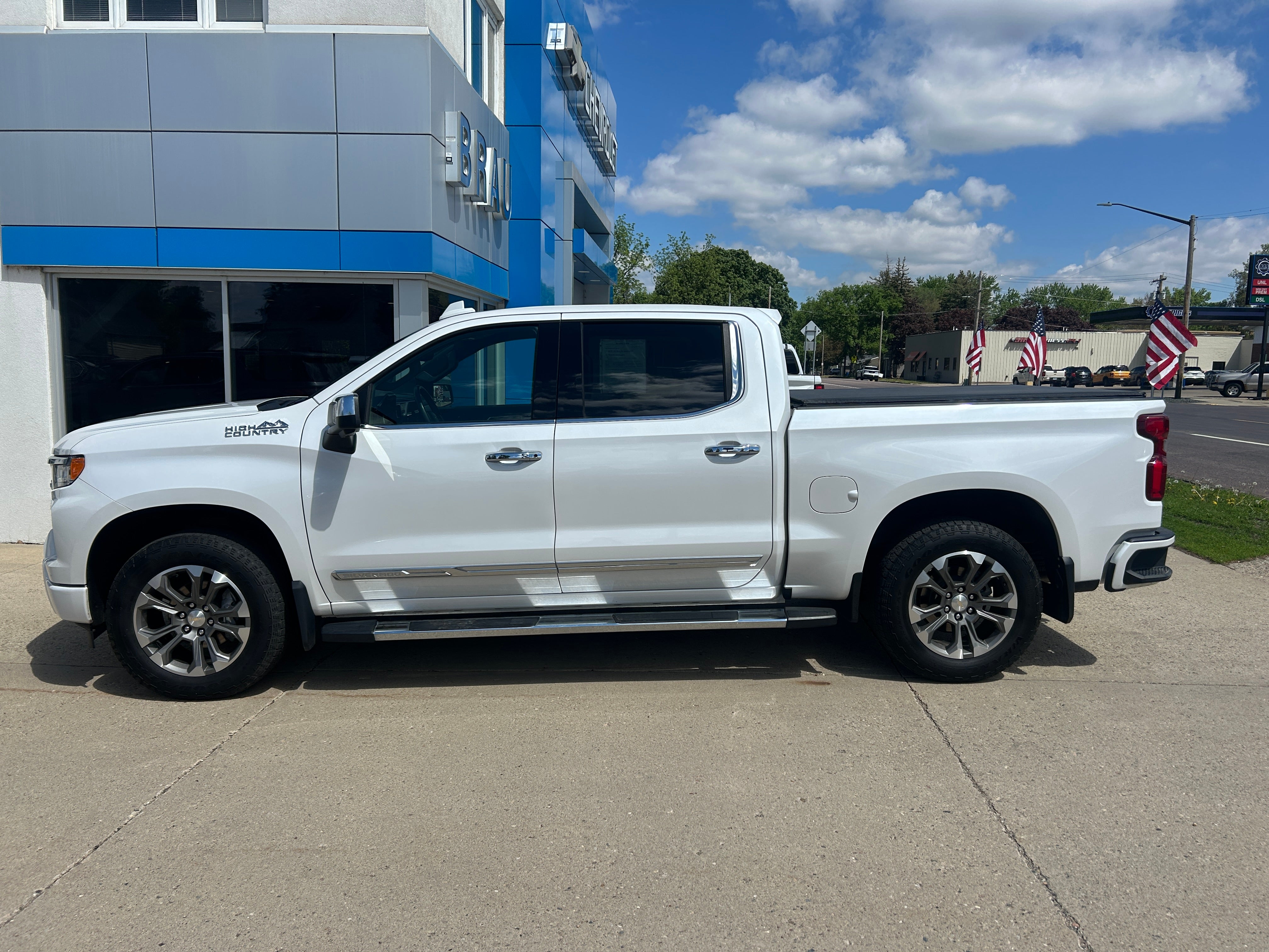 2023 Chevrolet Silverado 1500 High Country