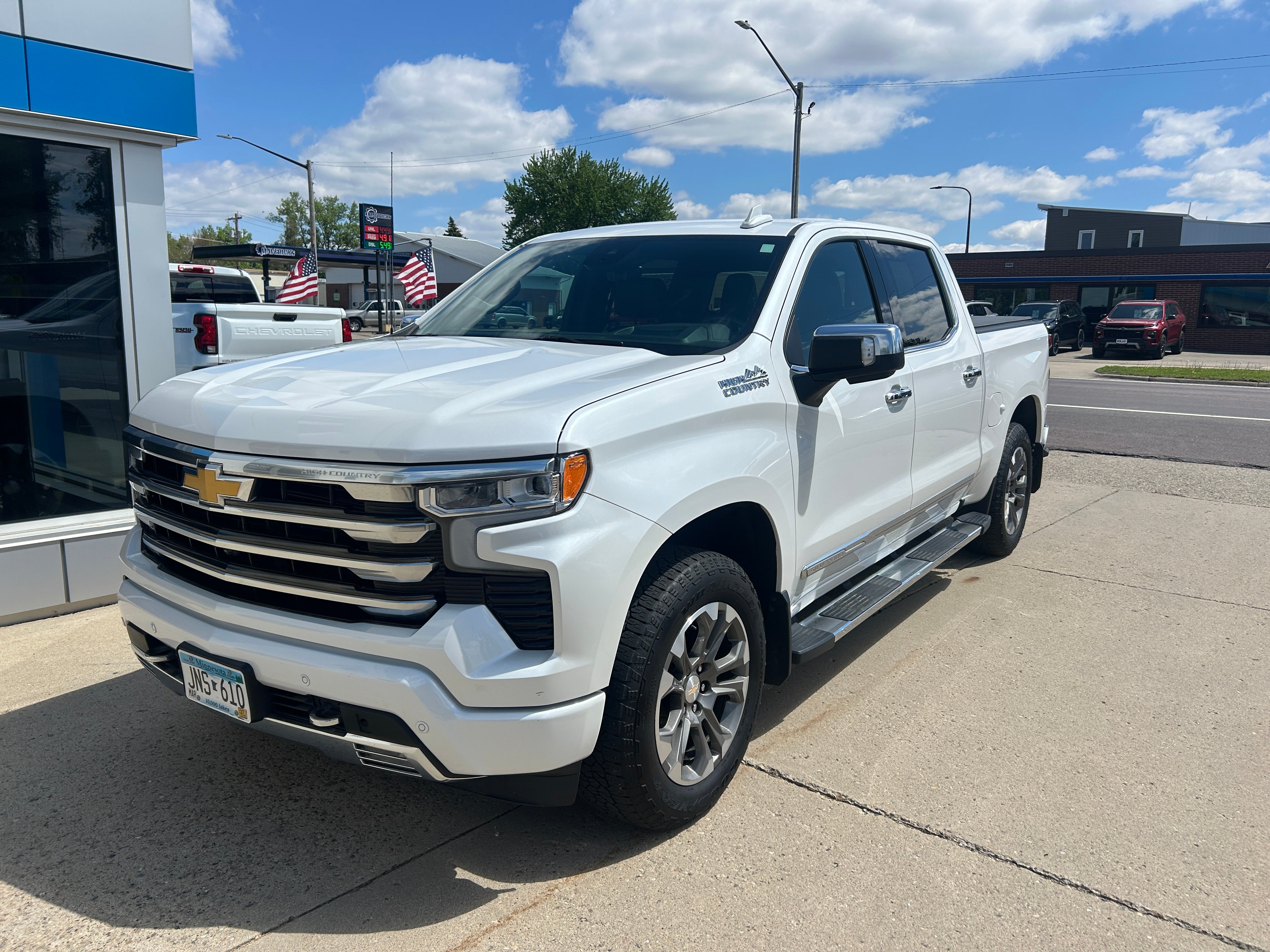 Used 2023 Chevrolet Silverado 1500 High Country with VIN 1GCUDJED5PZ205875 for sale in Arlington, Minnesota
