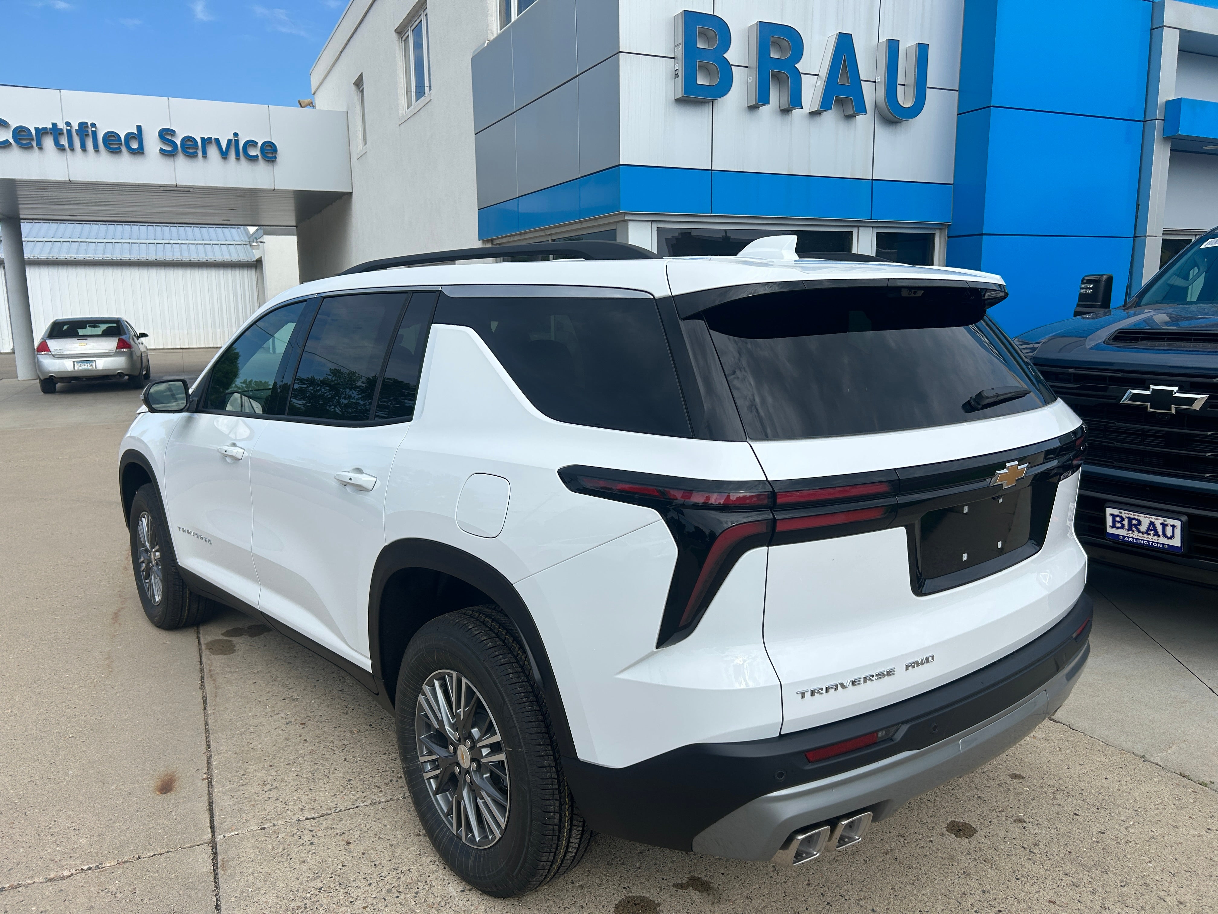 2026 Chevrolet Traverse LT