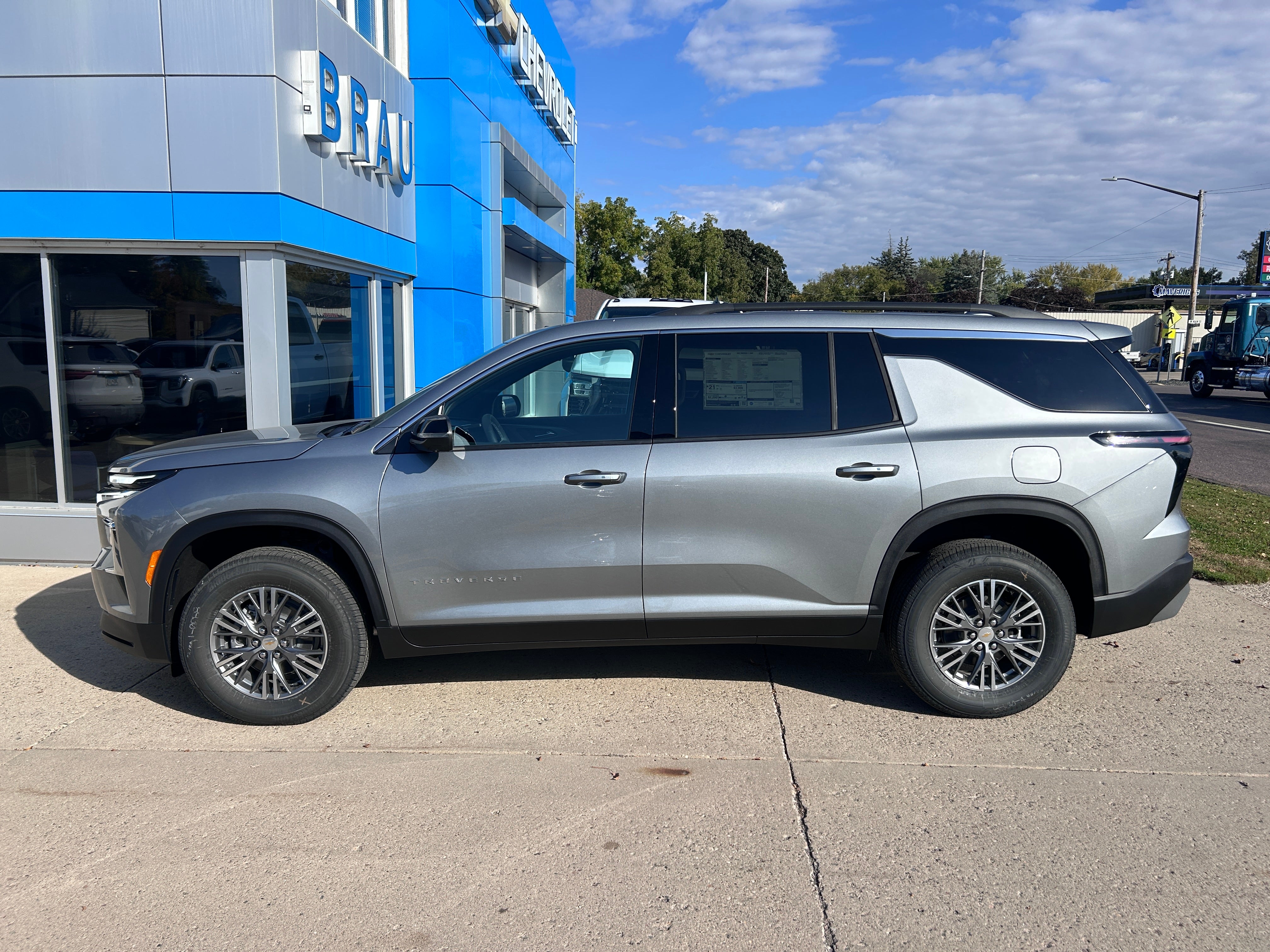 2027 Chevrolet Traverse LT