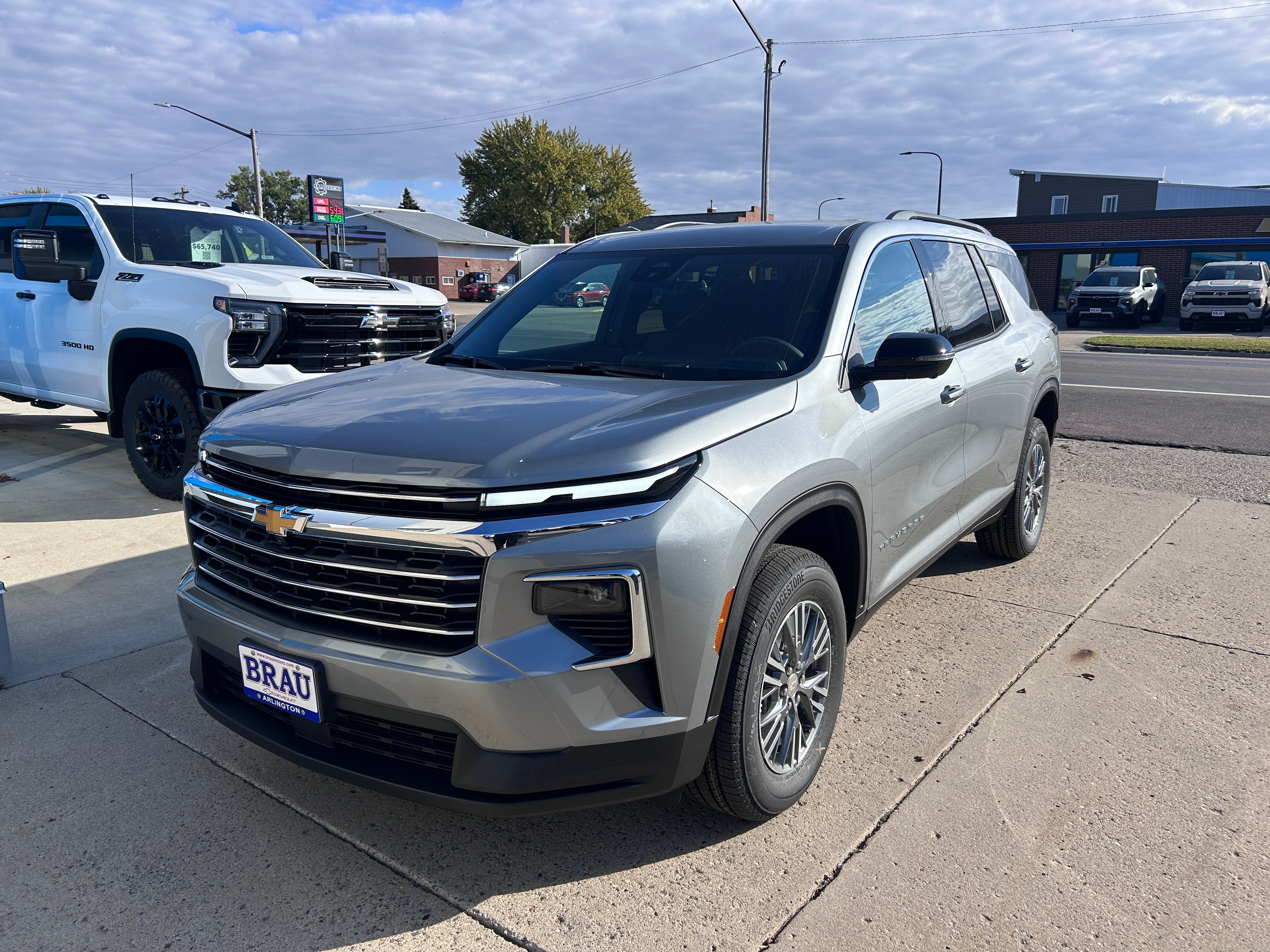 2027 Chevrolet Traverse LT