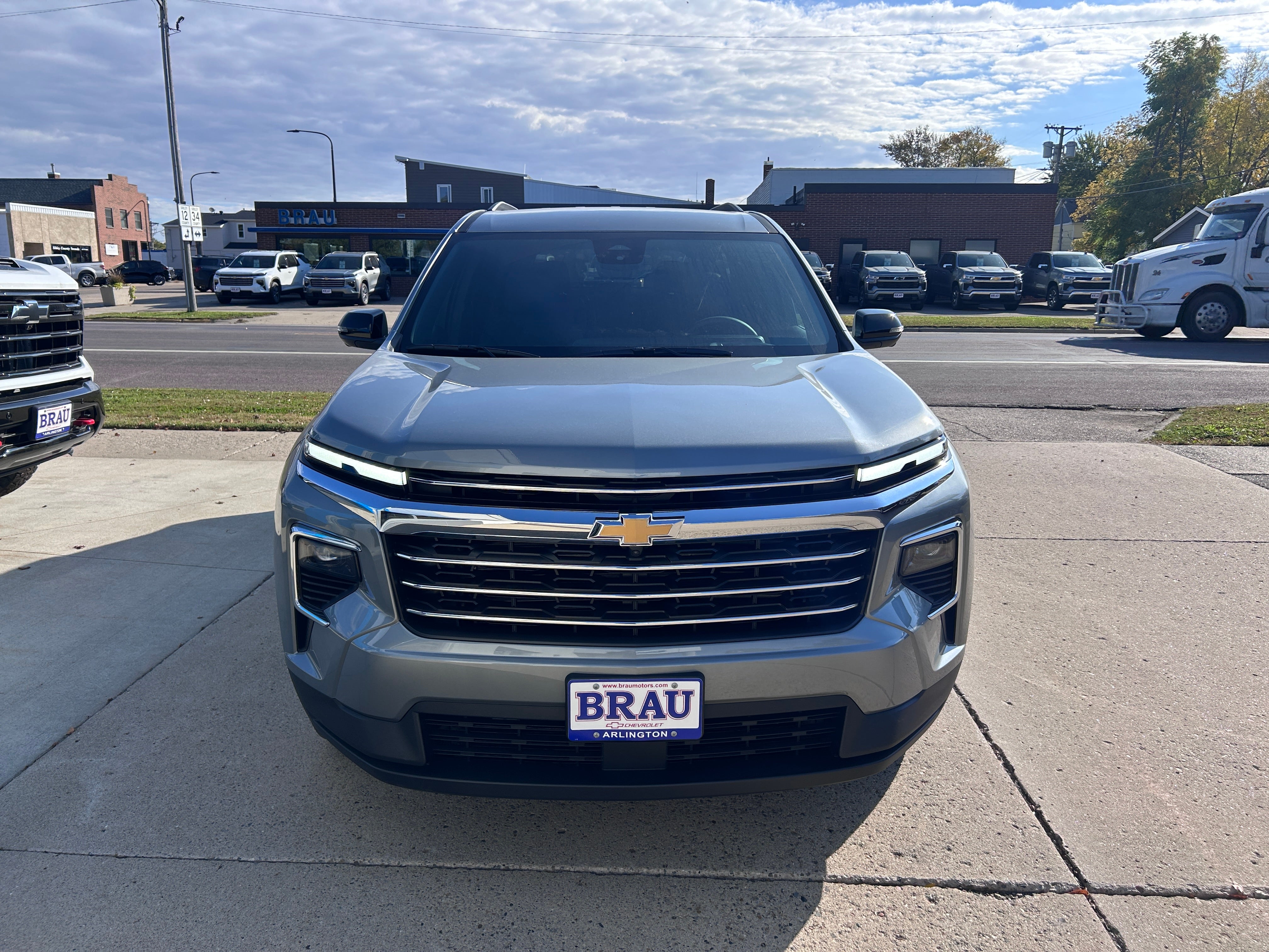 2027 Chevrolet Traverse LT