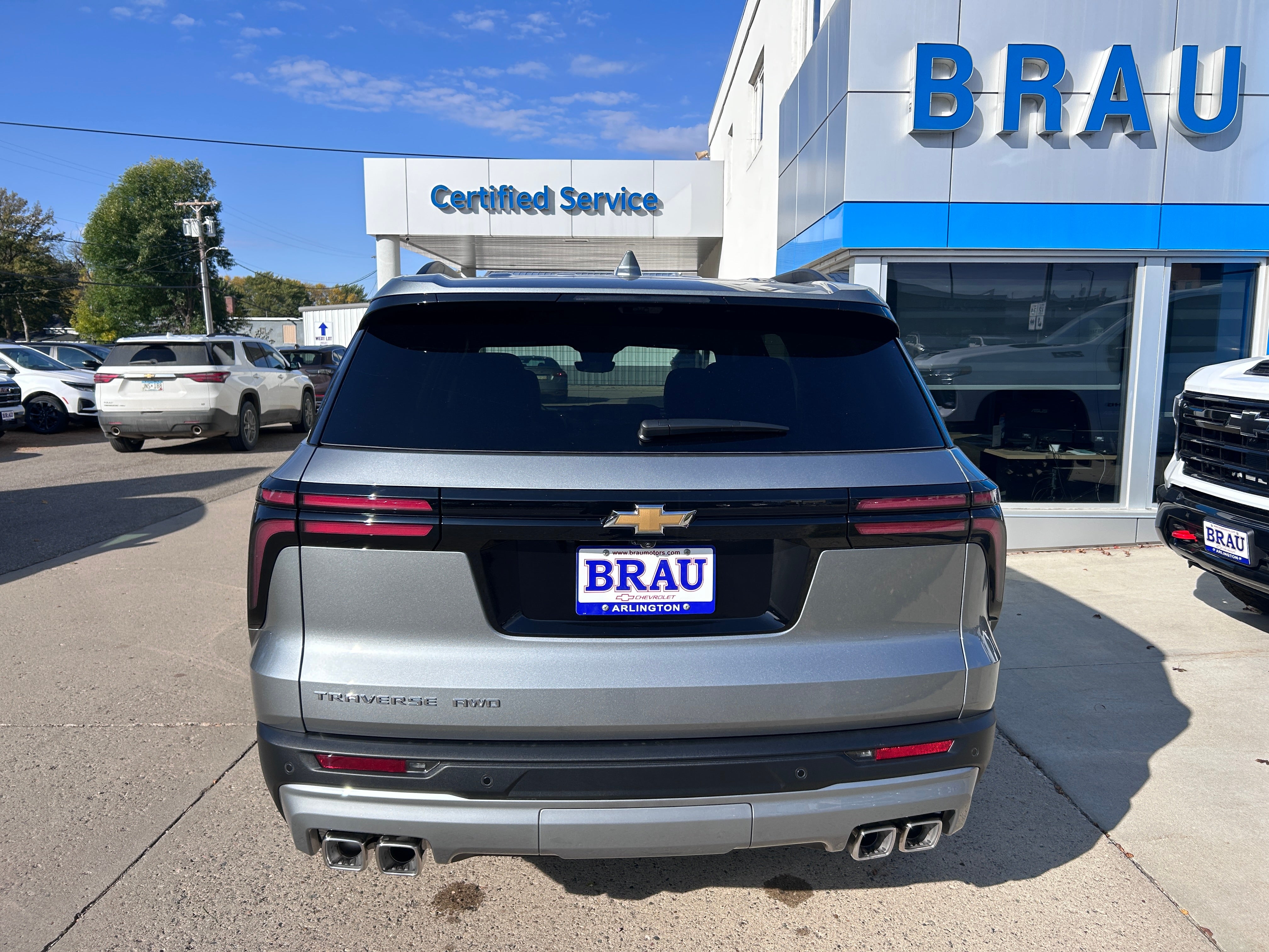 2027 Chevrolet Traverse LT