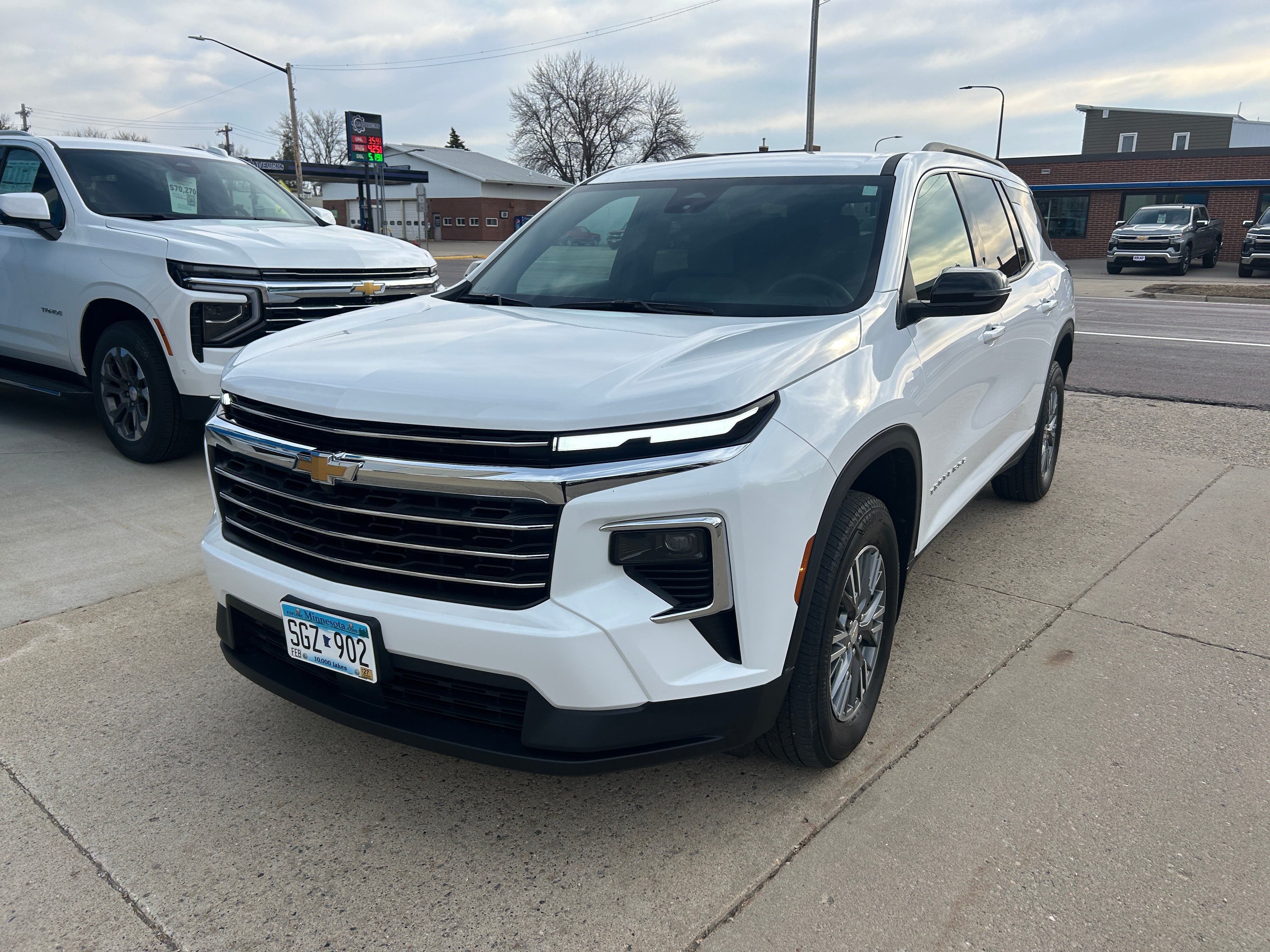 Used 2025 Chevrolet Traverse LT with VIN 1GNEVGRS9SJ212419 for sale in Arlington, Minnesota