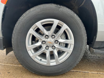 2024 Chevrolet Suburban LT