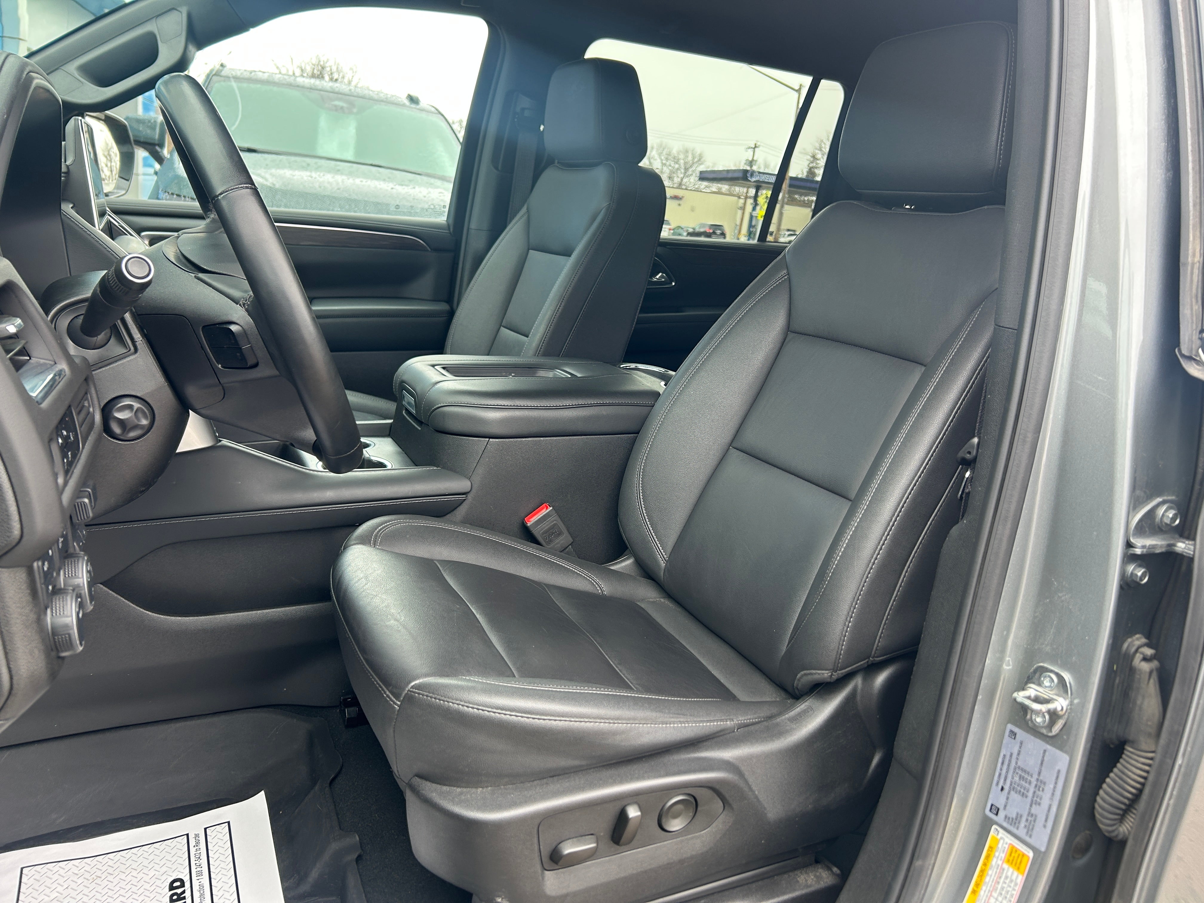 2024 Chevrolet Suburban LT