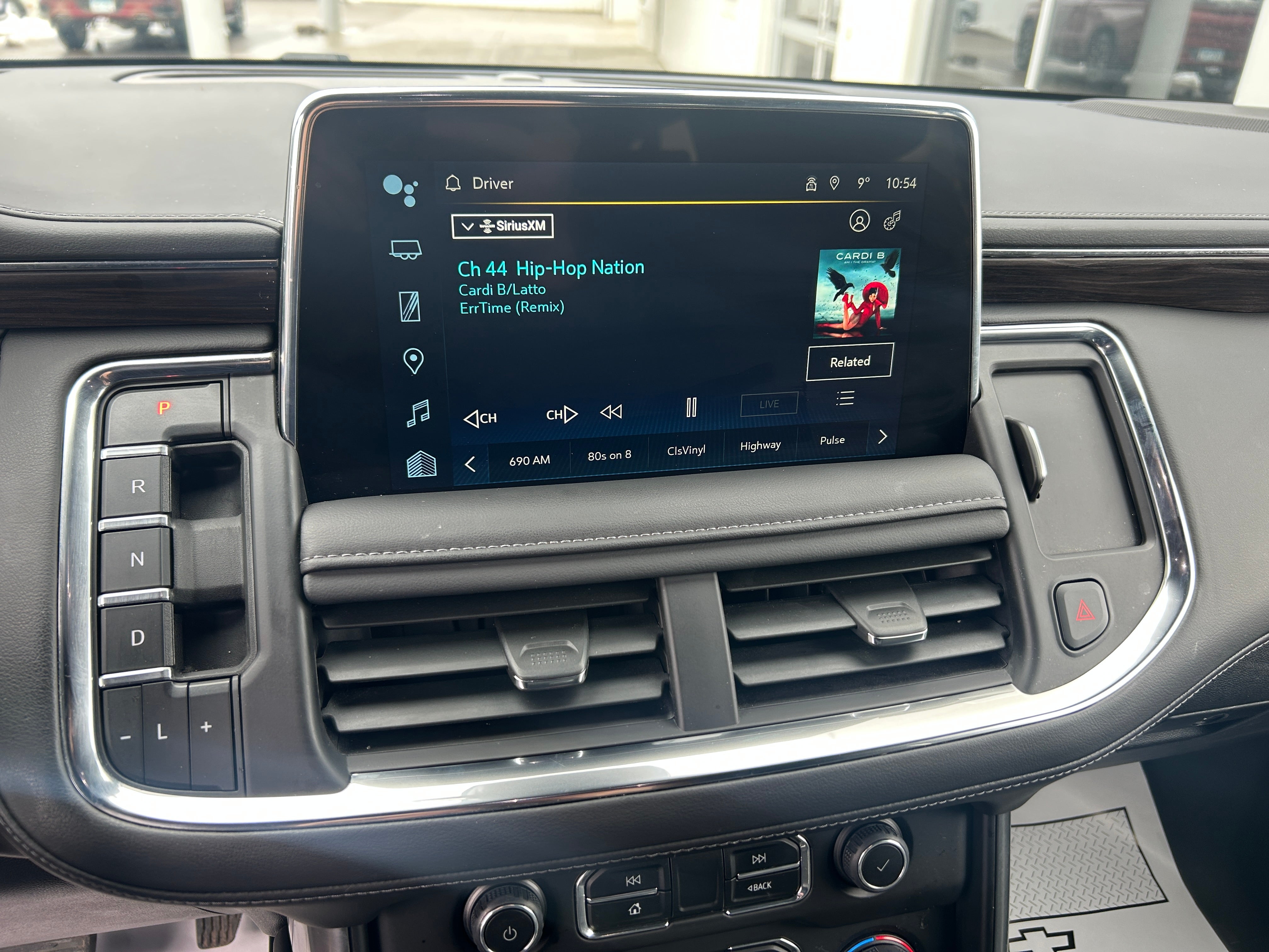 2024 Chevrolet Suburban LT