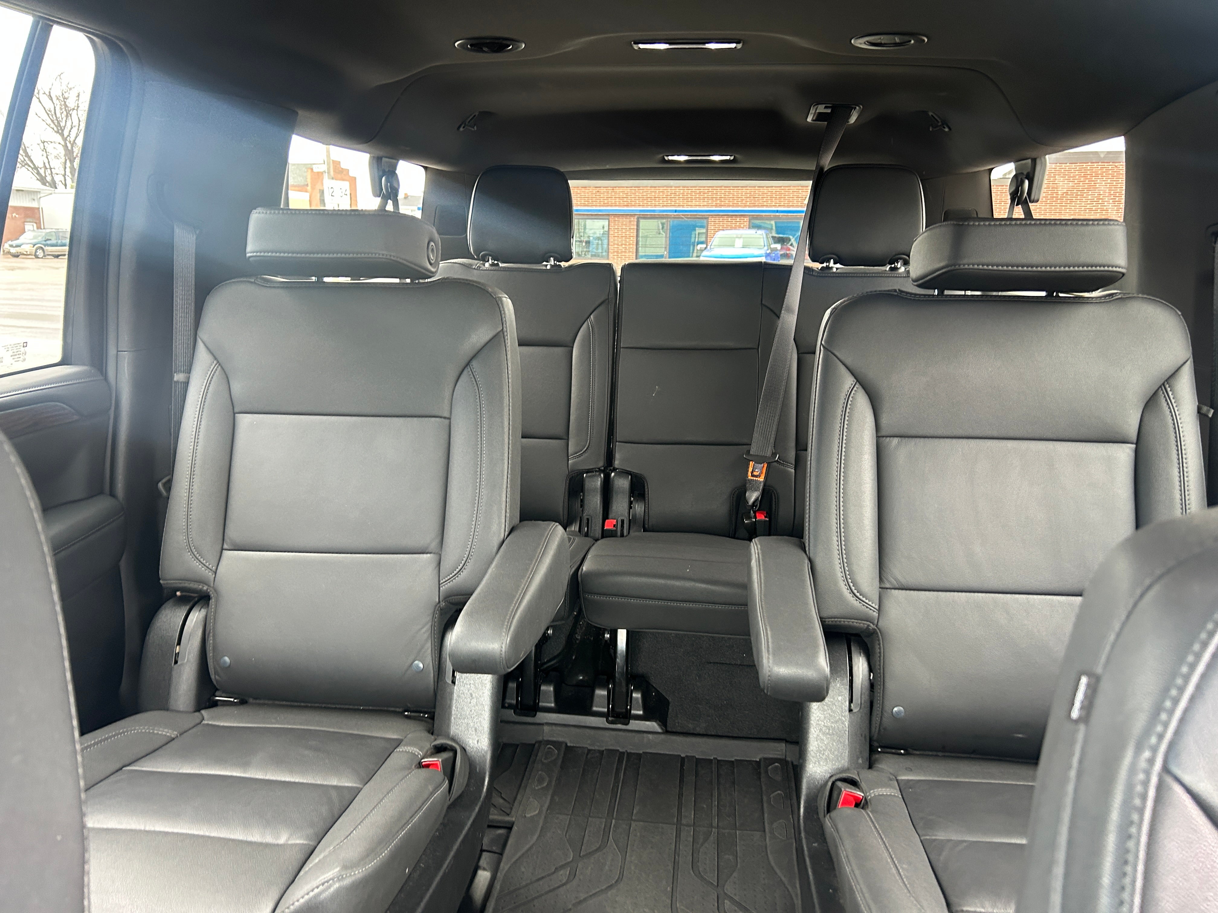 2024 Chevrolet Suburban LT