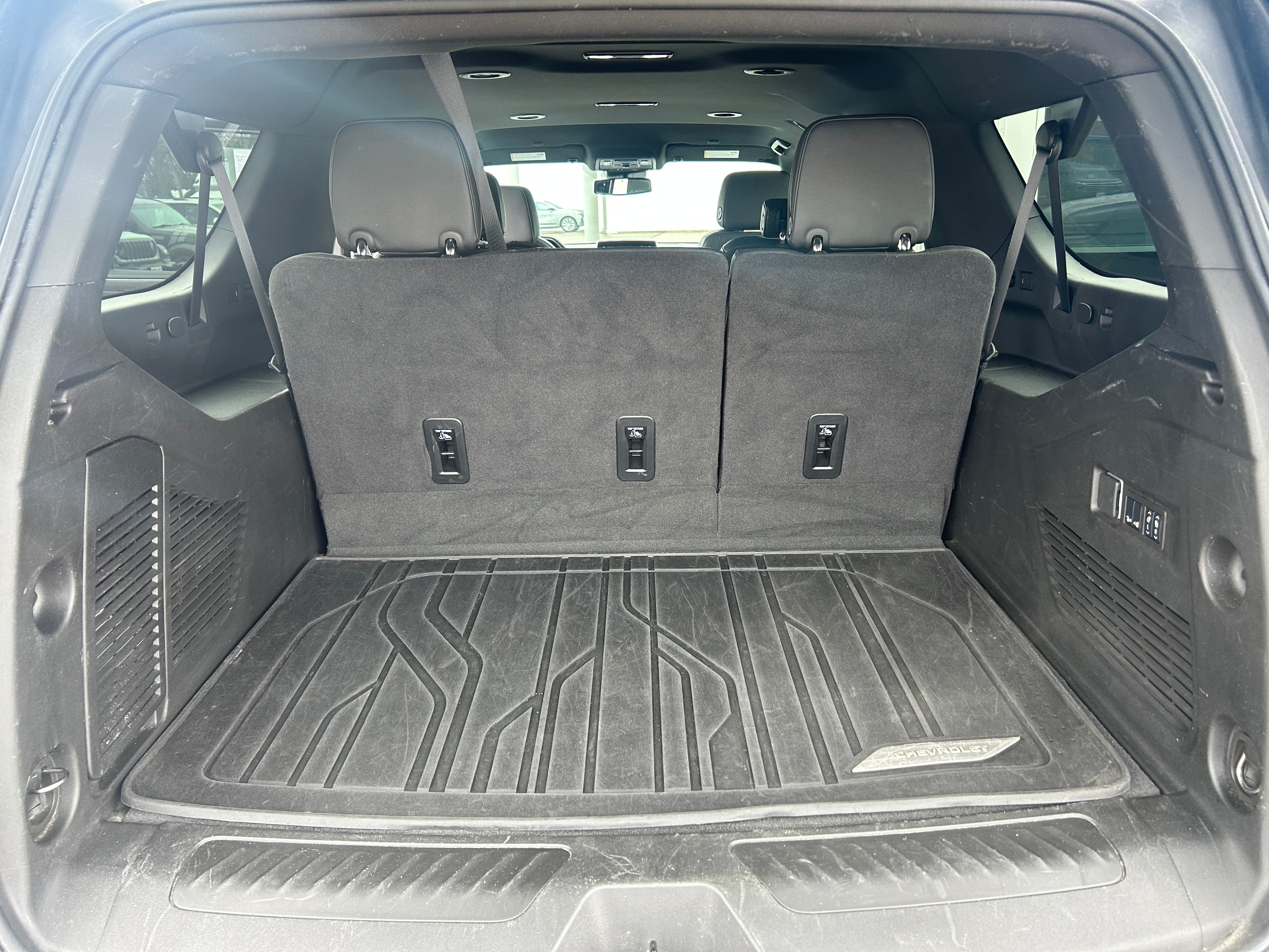 2024 Chevrolet Suburban LT