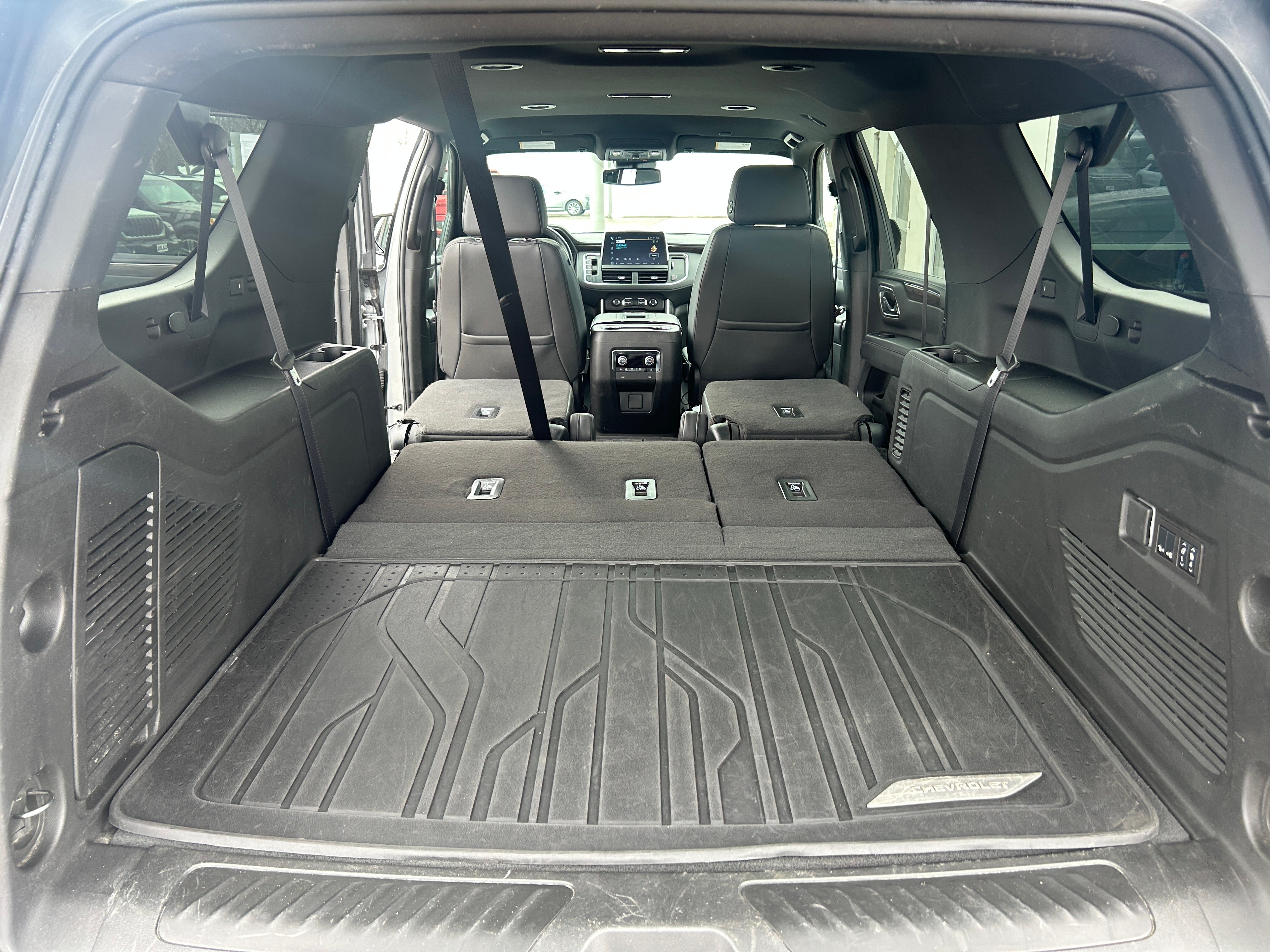 2024 Chevrolet Suburban LT