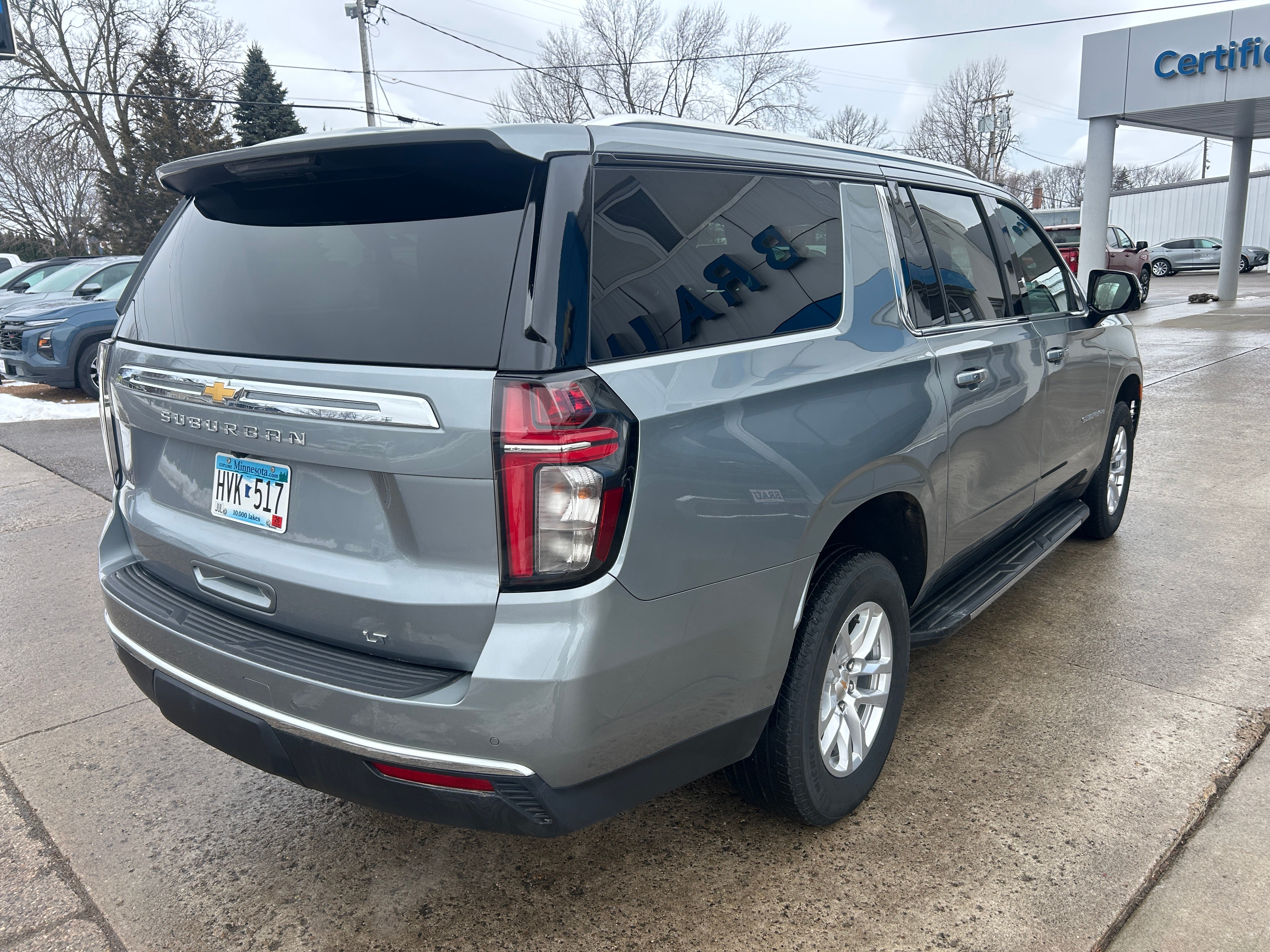2024 Chevrolet Suburban LT