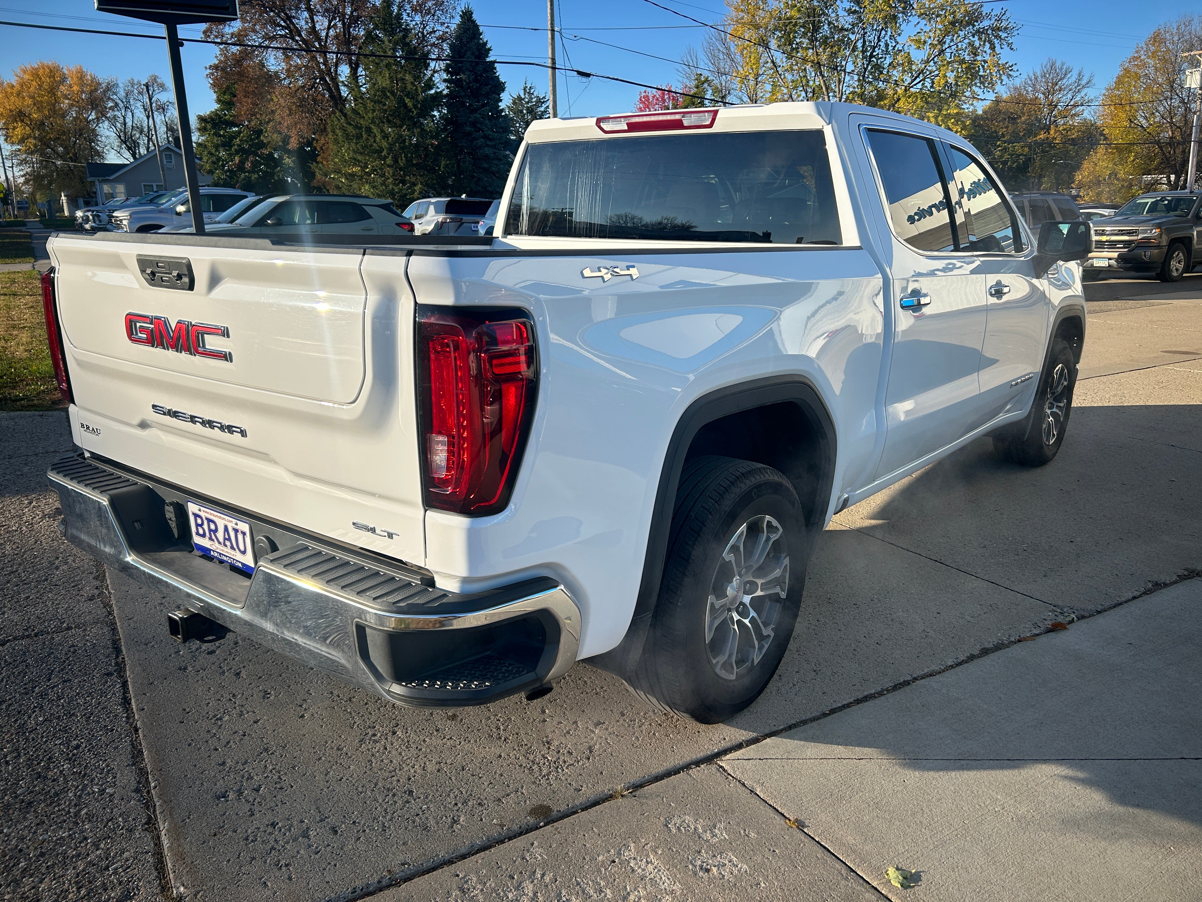2025 GMC Sierra 1500 SLT