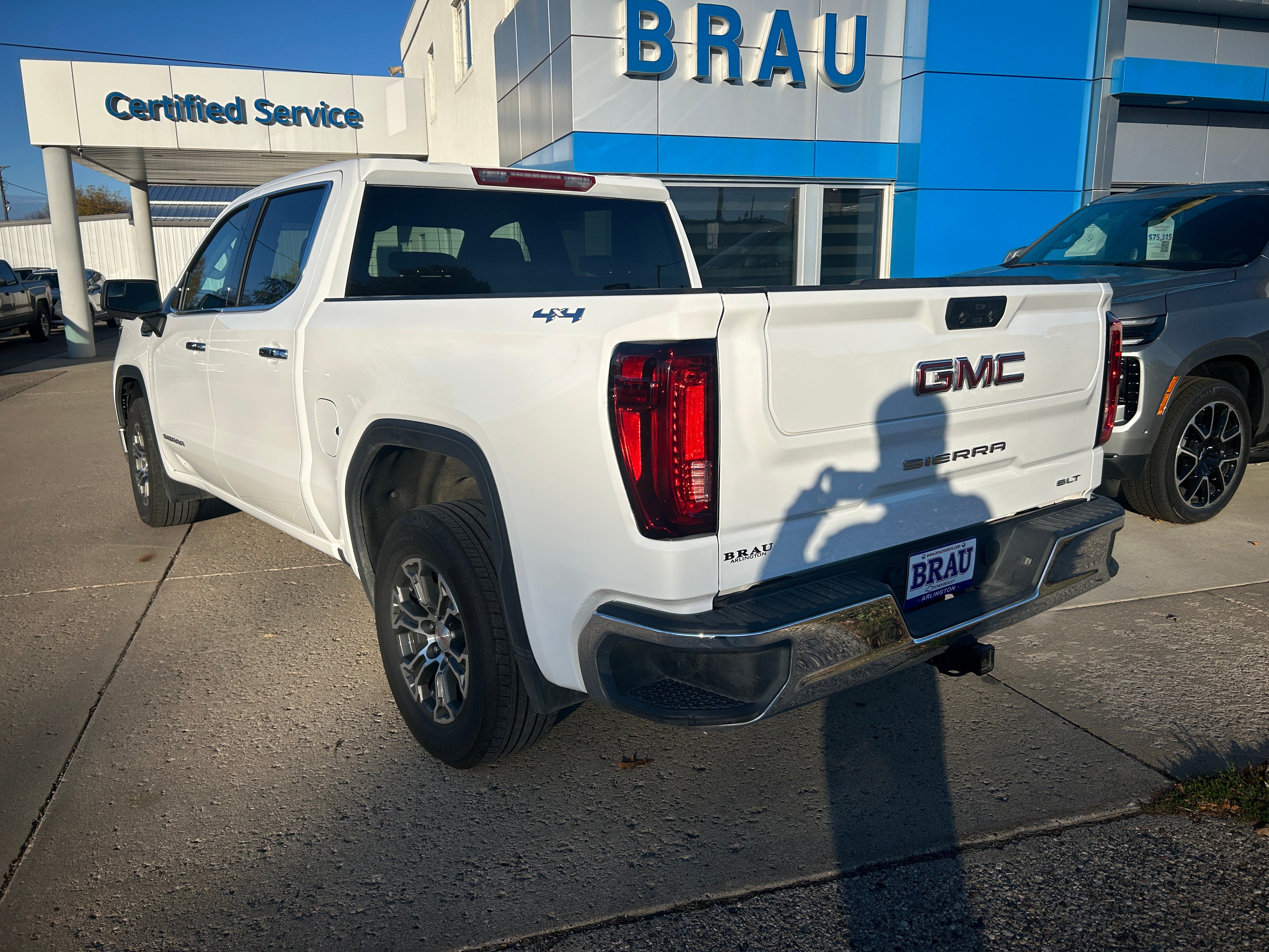 2025 GMC Sierra 1500 SLT