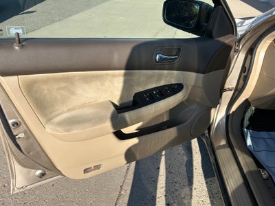 2004 Honda Accord Sdn LX