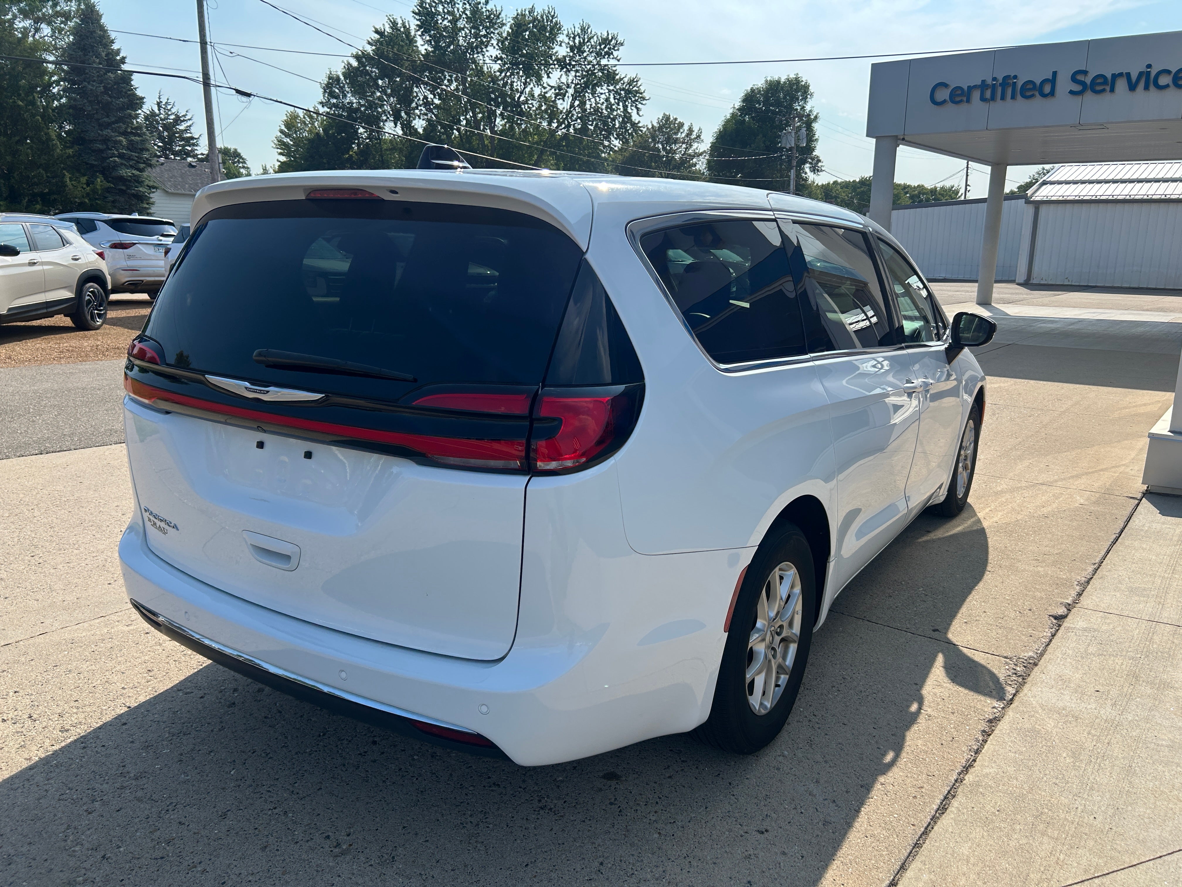 2024 Chrysler Pacifica Touring L