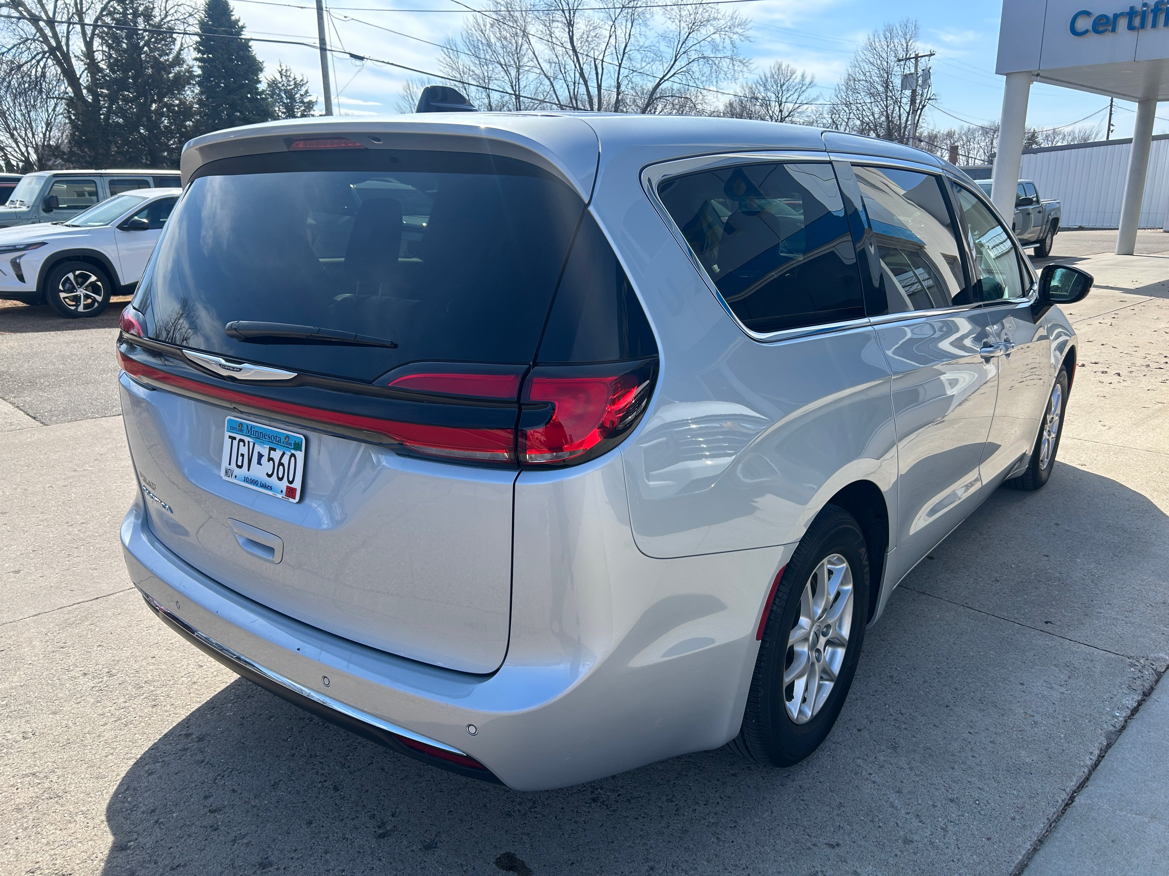 2024 Chrysler Pacifica Touring L