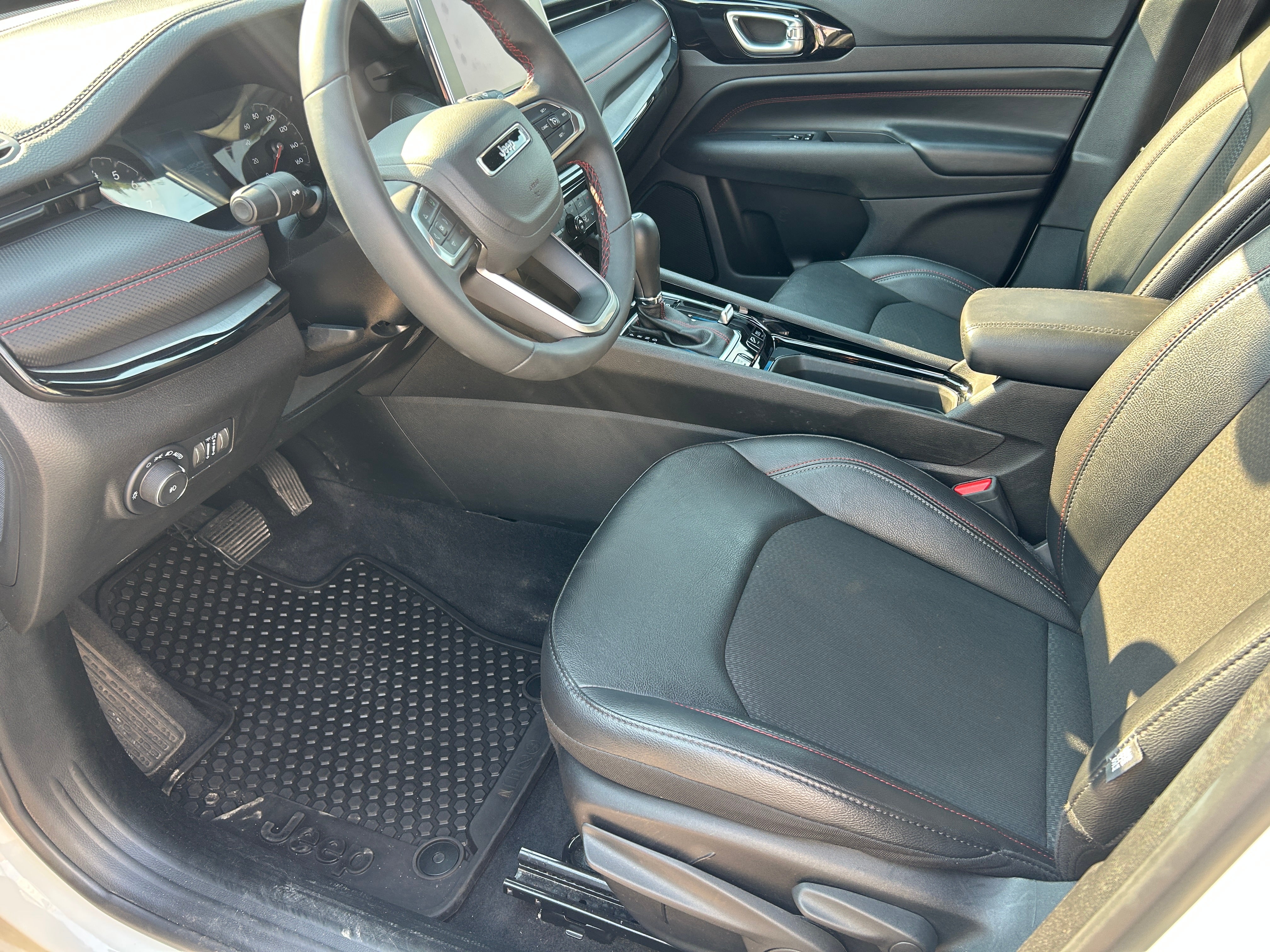 2025 Jeep Compass Trailhawk - Photo 13