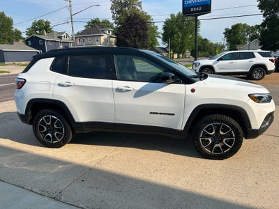 2025 Jeep Compass Trailhawk