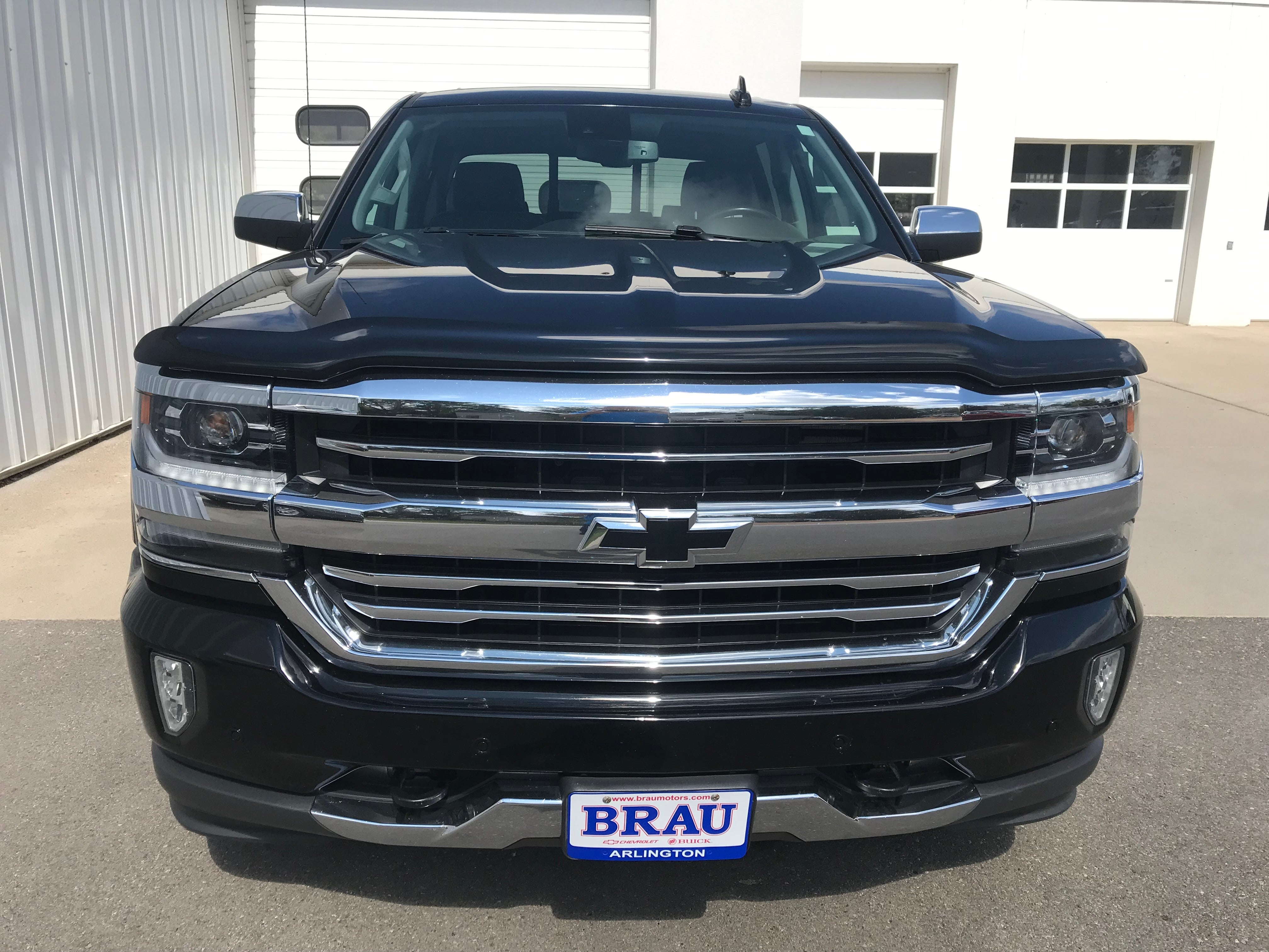 Used 2018 Chevrolet Silverado 1500 High Country with VIN 3GCUKTEC2JG310230 for sale in Arlington, Minnesota