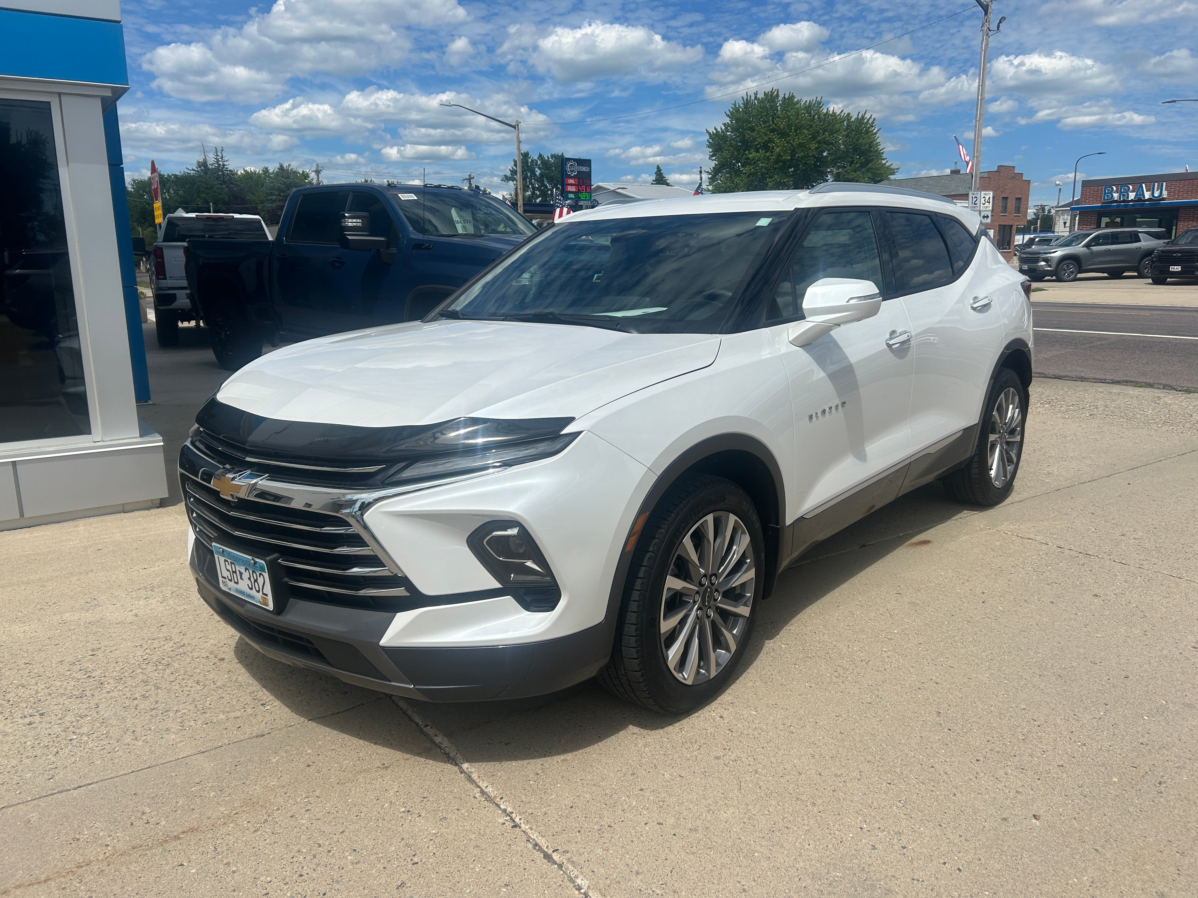 Used 2024 Chevrolet Blazer Premier with VIN 3GNKBLRS8RS136589 for sale in Arlington, Minnesota