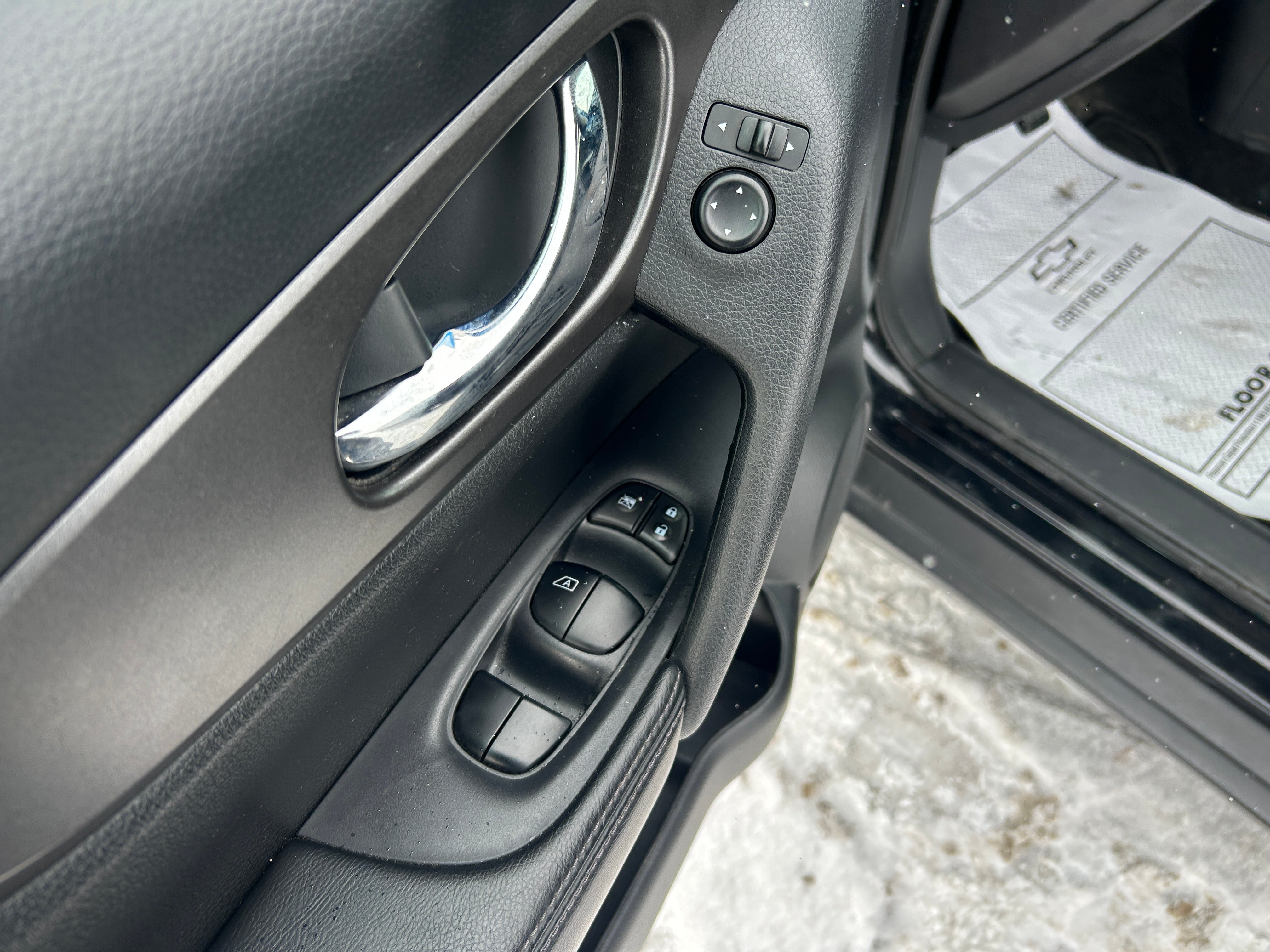 2015 Nissan Rogue SV