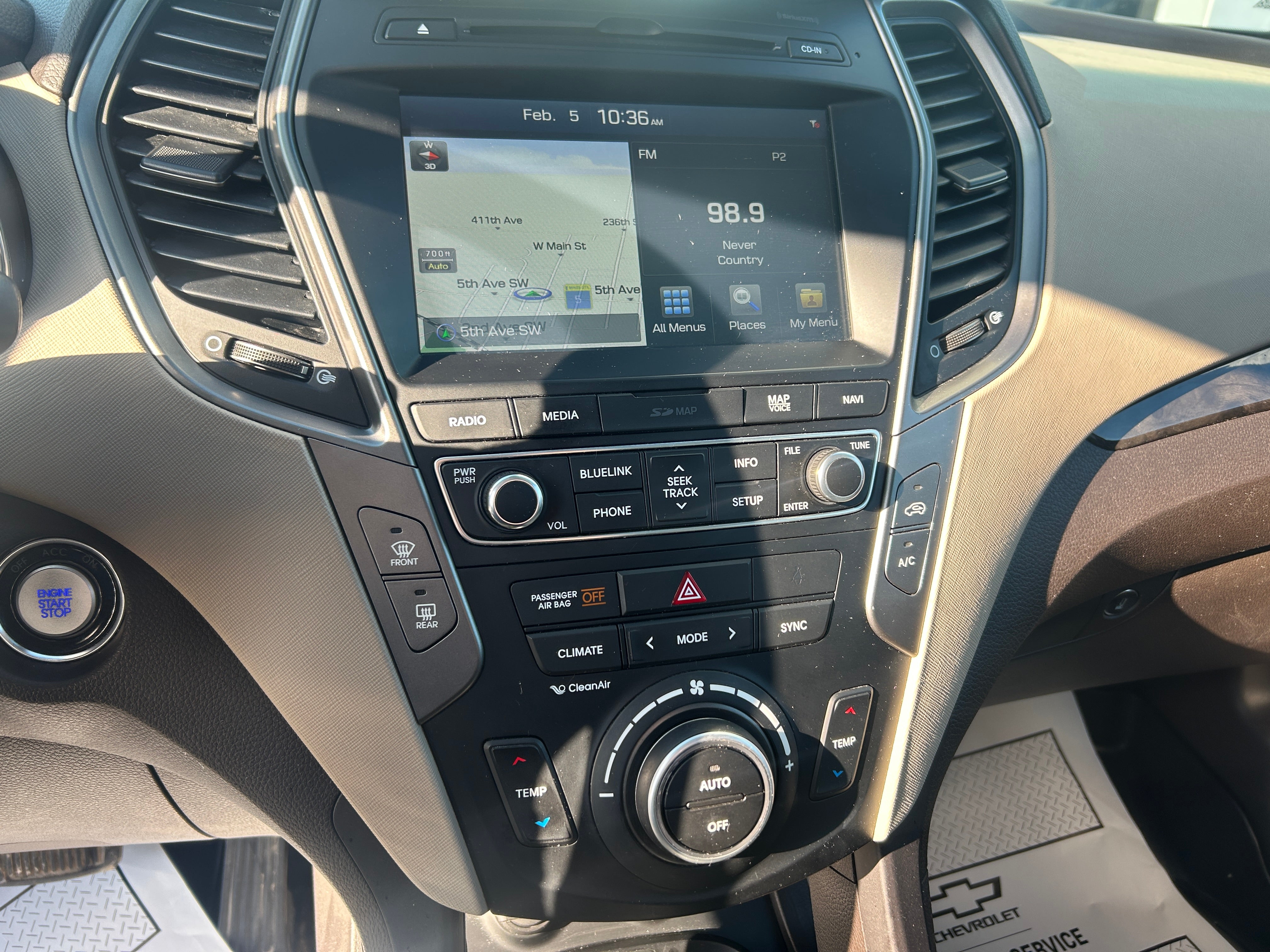 2017 Hyundai Santa Fe Sport 2.0T Ultimate